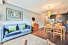 1 Bedroom Condo at 9 Burnhamthorpe, Toronto For sale