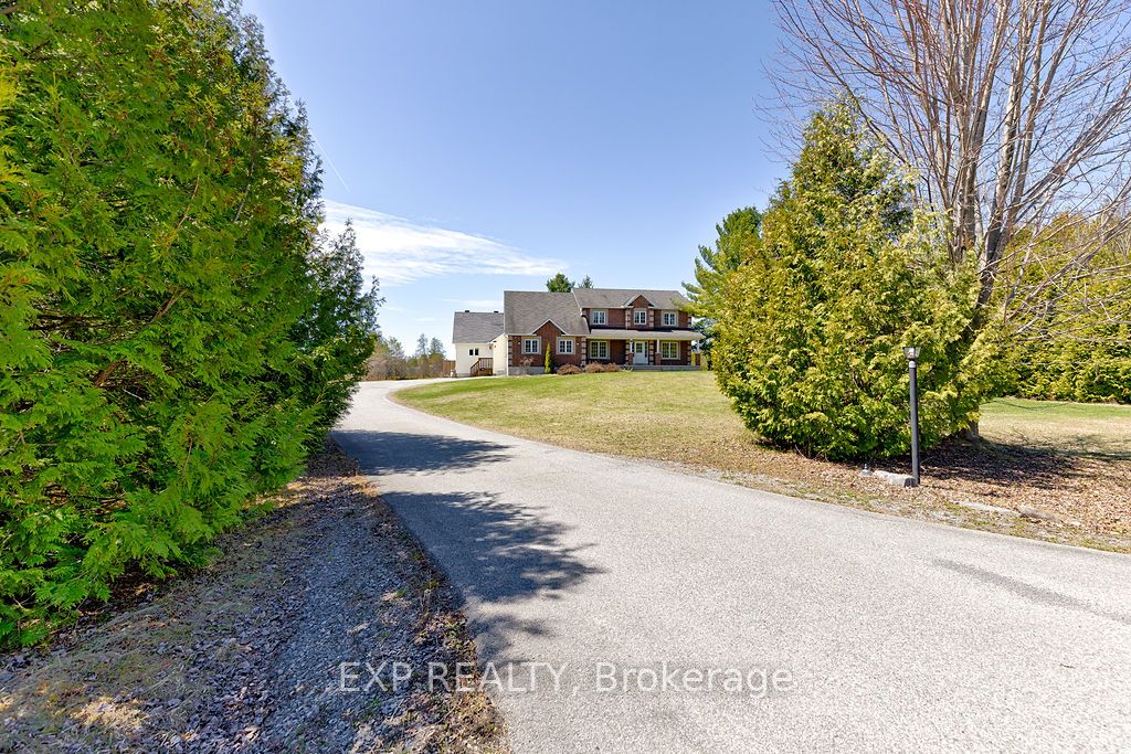 39 Canadian Drive, StittsvilleMunsterRichmond, ON K0A 1B0