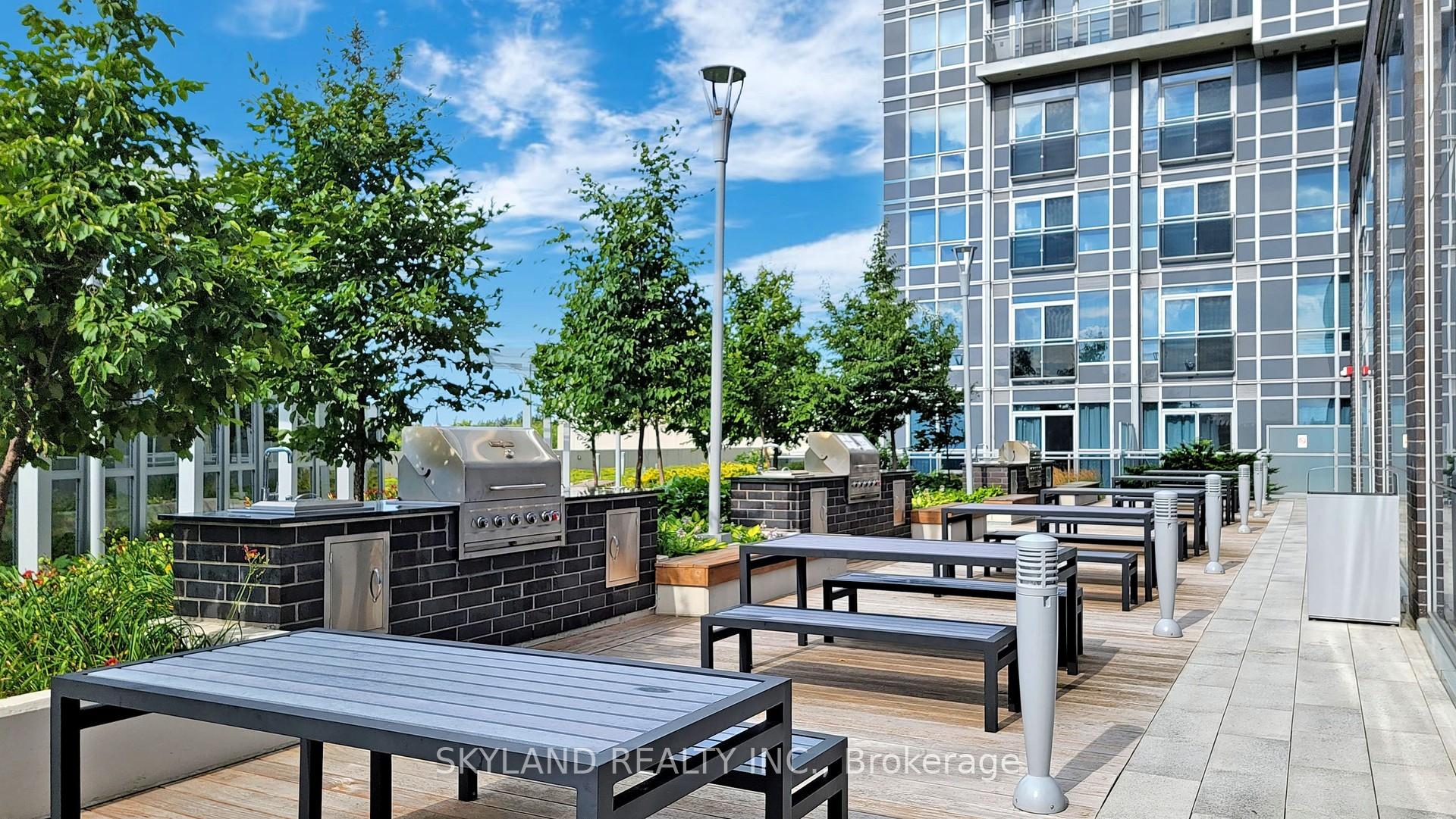 2 Bedrooms Condo at 255 Village Green, Toronto For sale