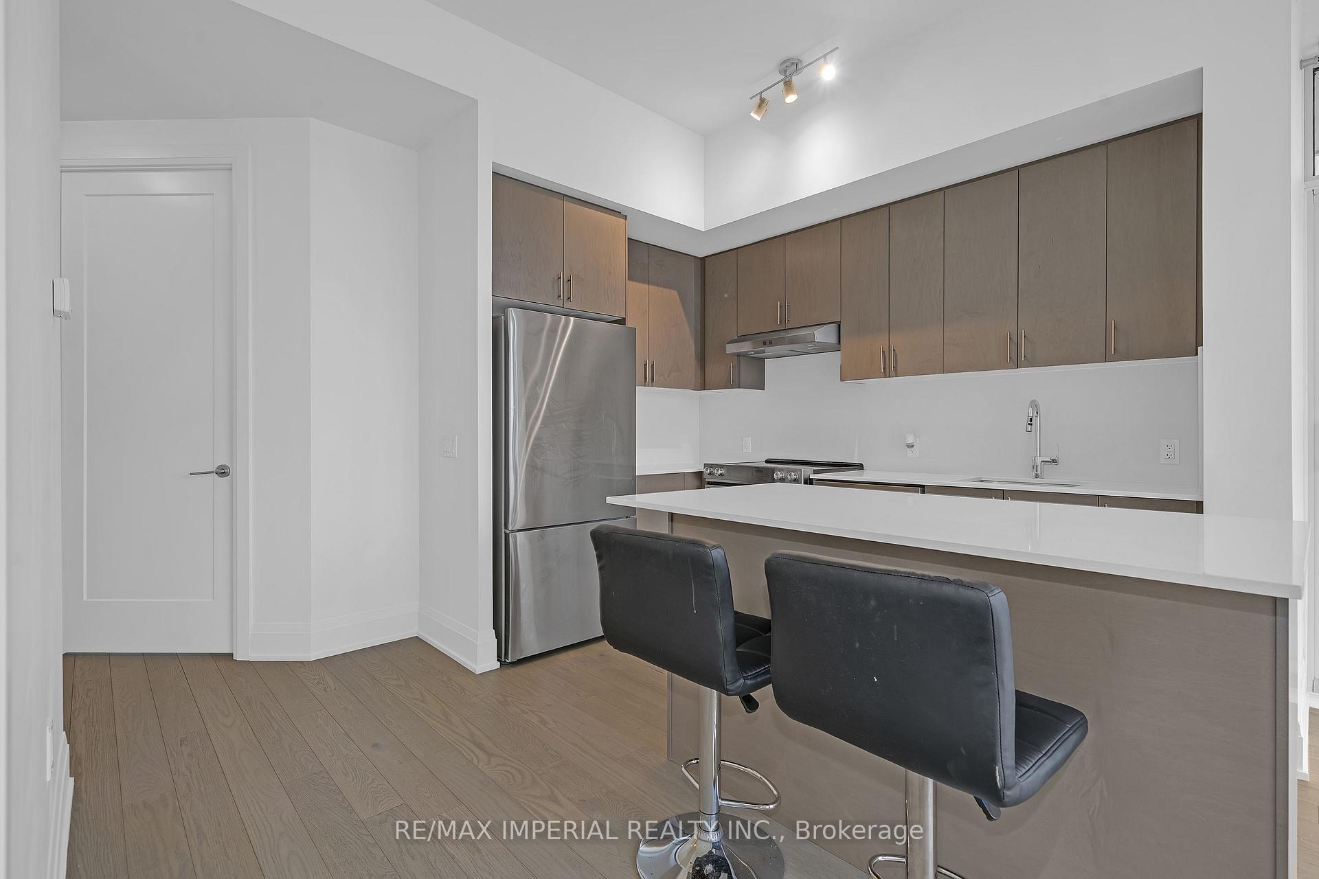 2 Bedrooms Condo at 9000 Jane,  Vaughan For sale