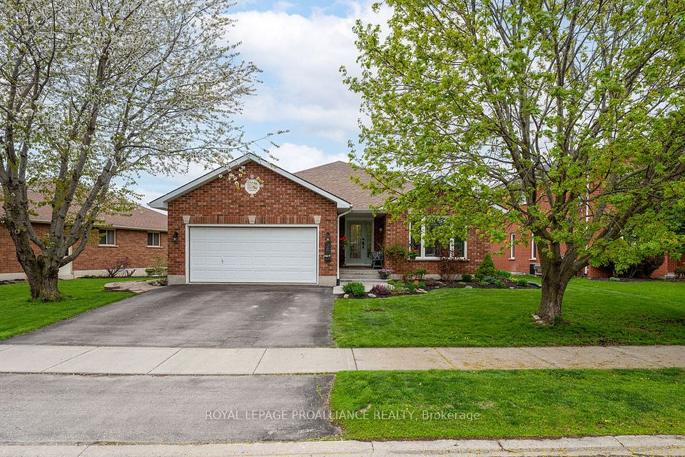 38 Oak Ridge