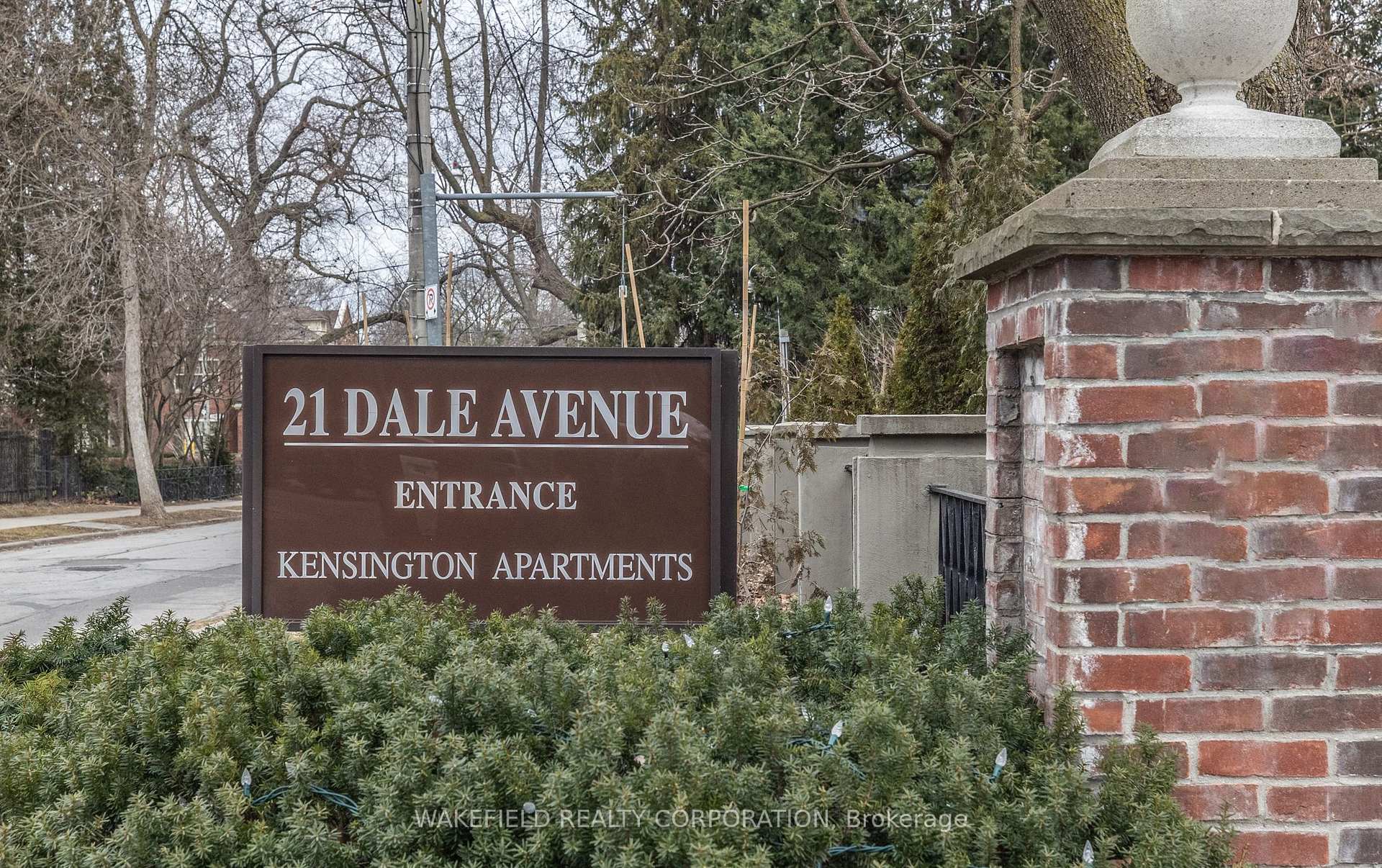 #836 – 21 Dale Avenue, Toronto, ON M4W 1K3