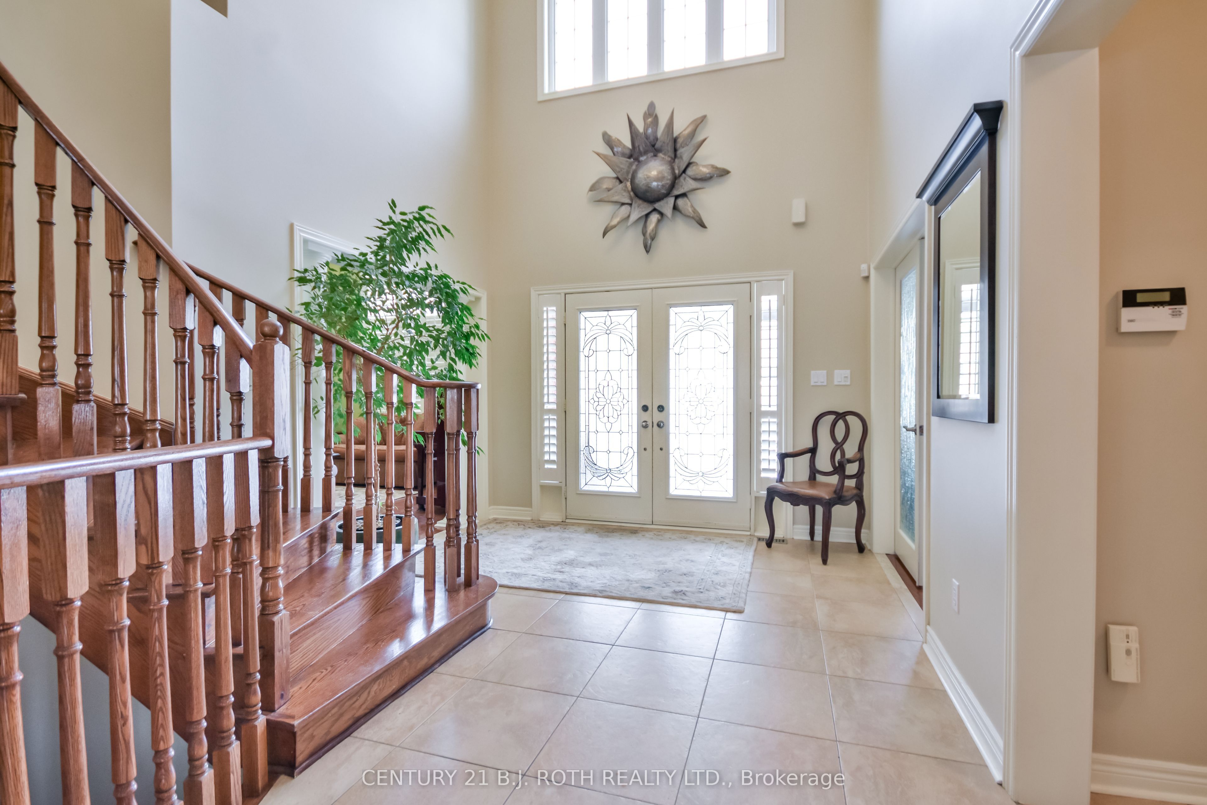 38 Camelot Square, Barrie, ON L4M 0C3