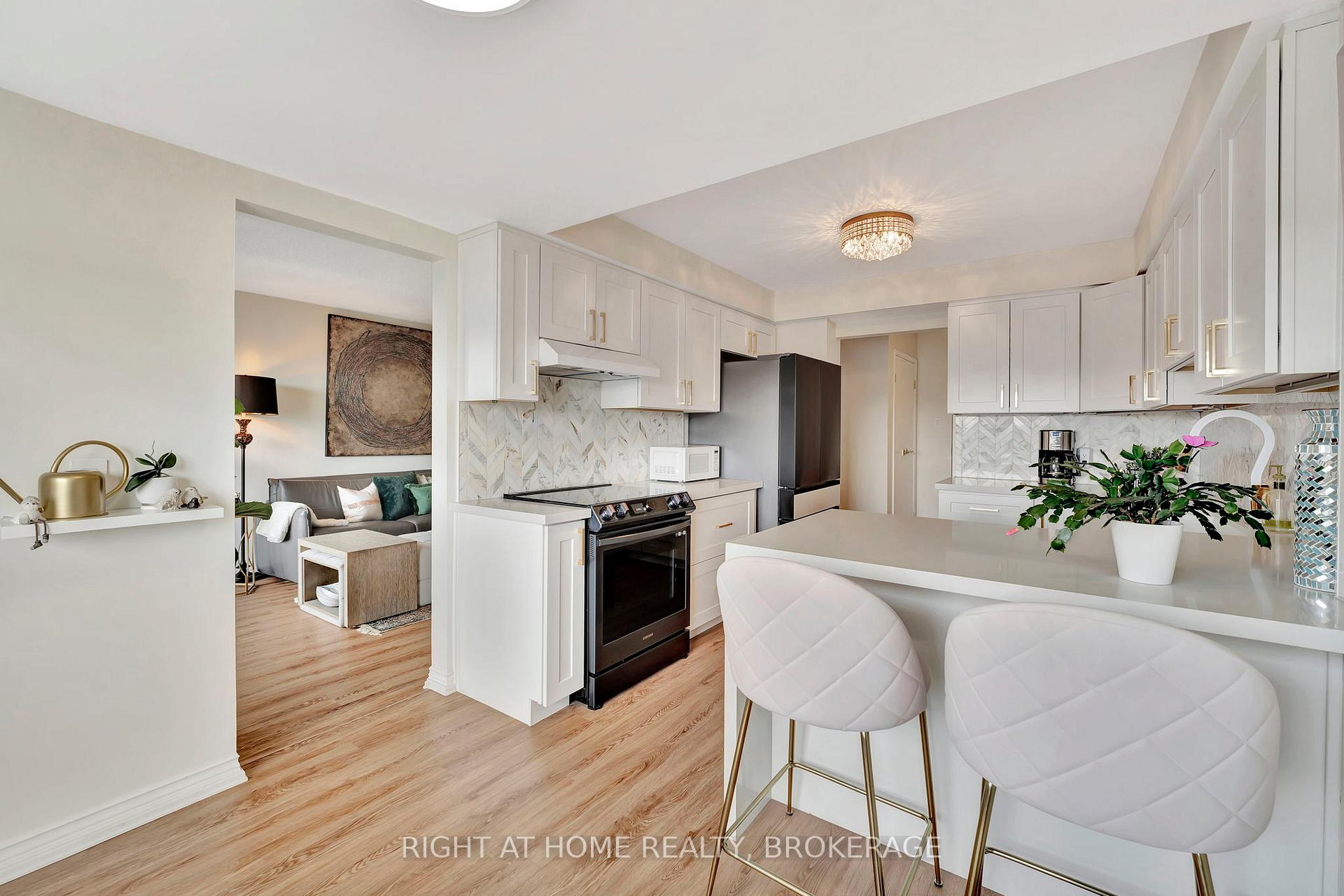 1 Bedroom Condo at 2190 Lakeshore, Burlington For sale