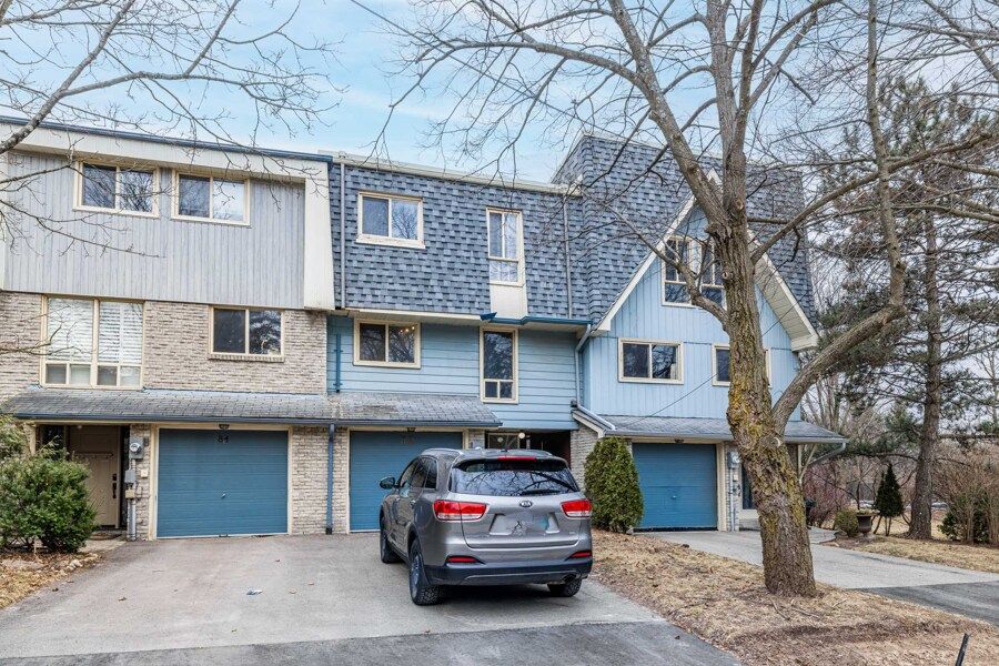 82 Poplar Crescent