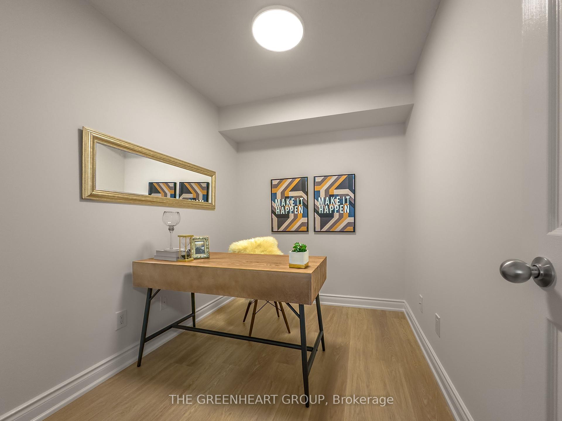 3 Bedrooms Condo at 155 Beecroft,  Toronto For sale