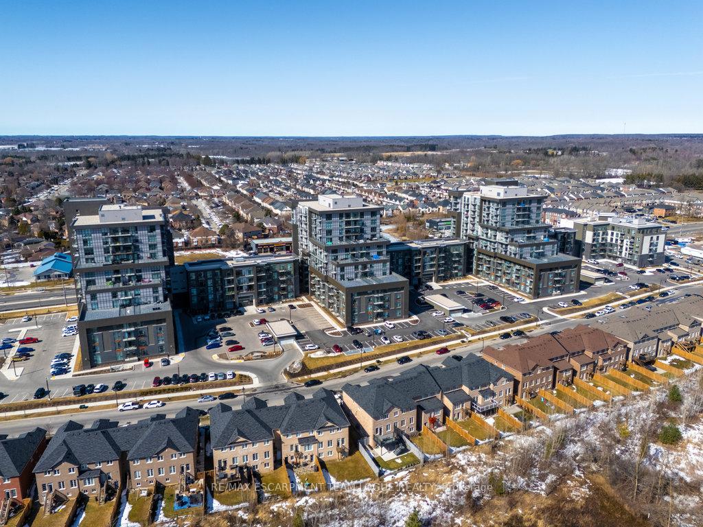 2 Bedrooms Condo at 450 Dundas,  Hamilton For sale