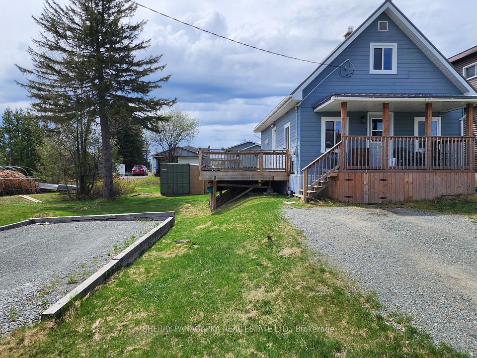 7 Fourth Avenue