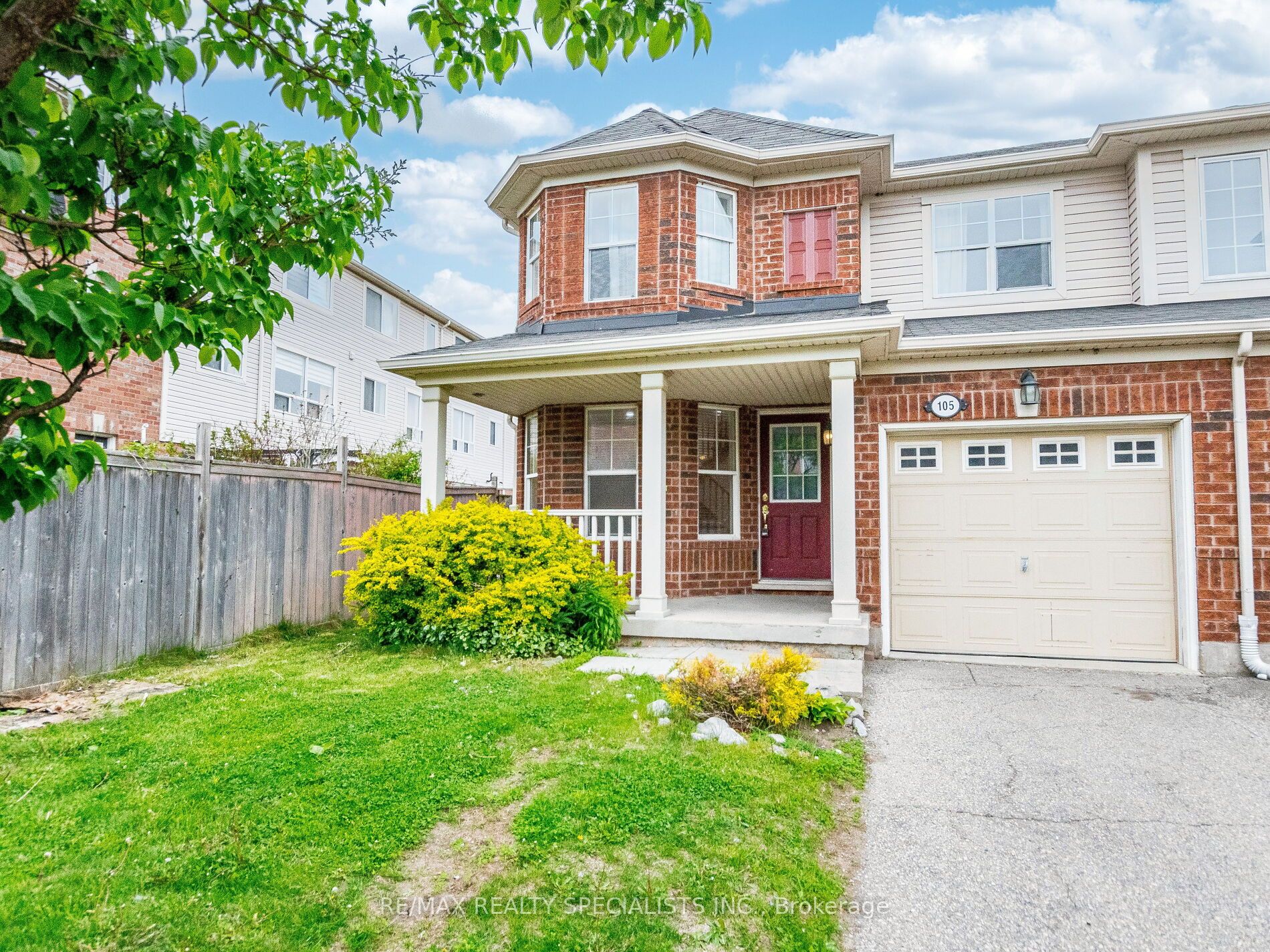 105 DECKER HOLLOW Circle
