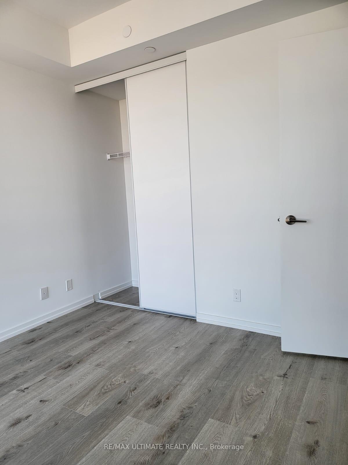 1 Bedroom Condo at 1000 Portage, Vaughan For sale