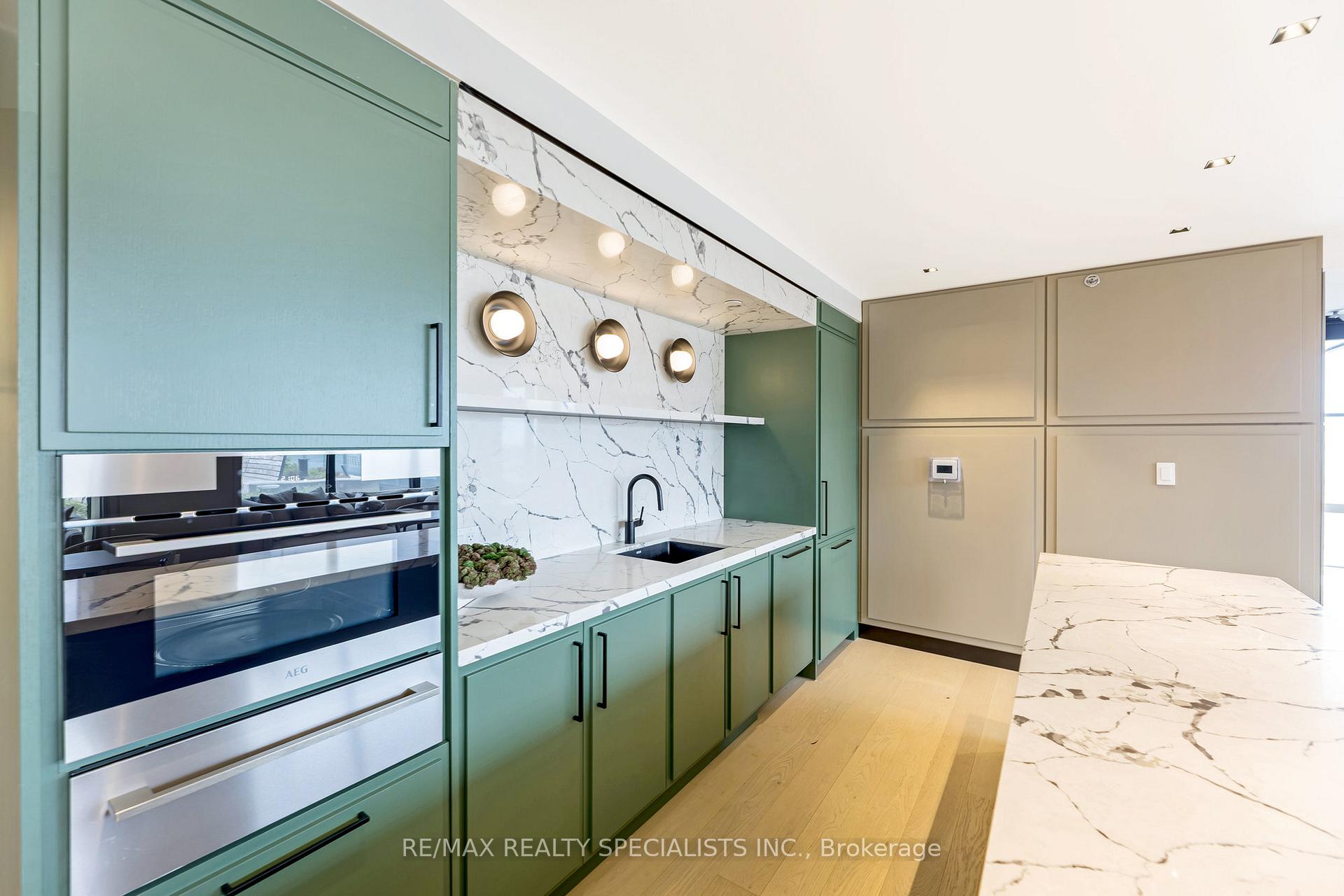 1 Bedroom Condo at 3228 William Coltson, Oakville For sale