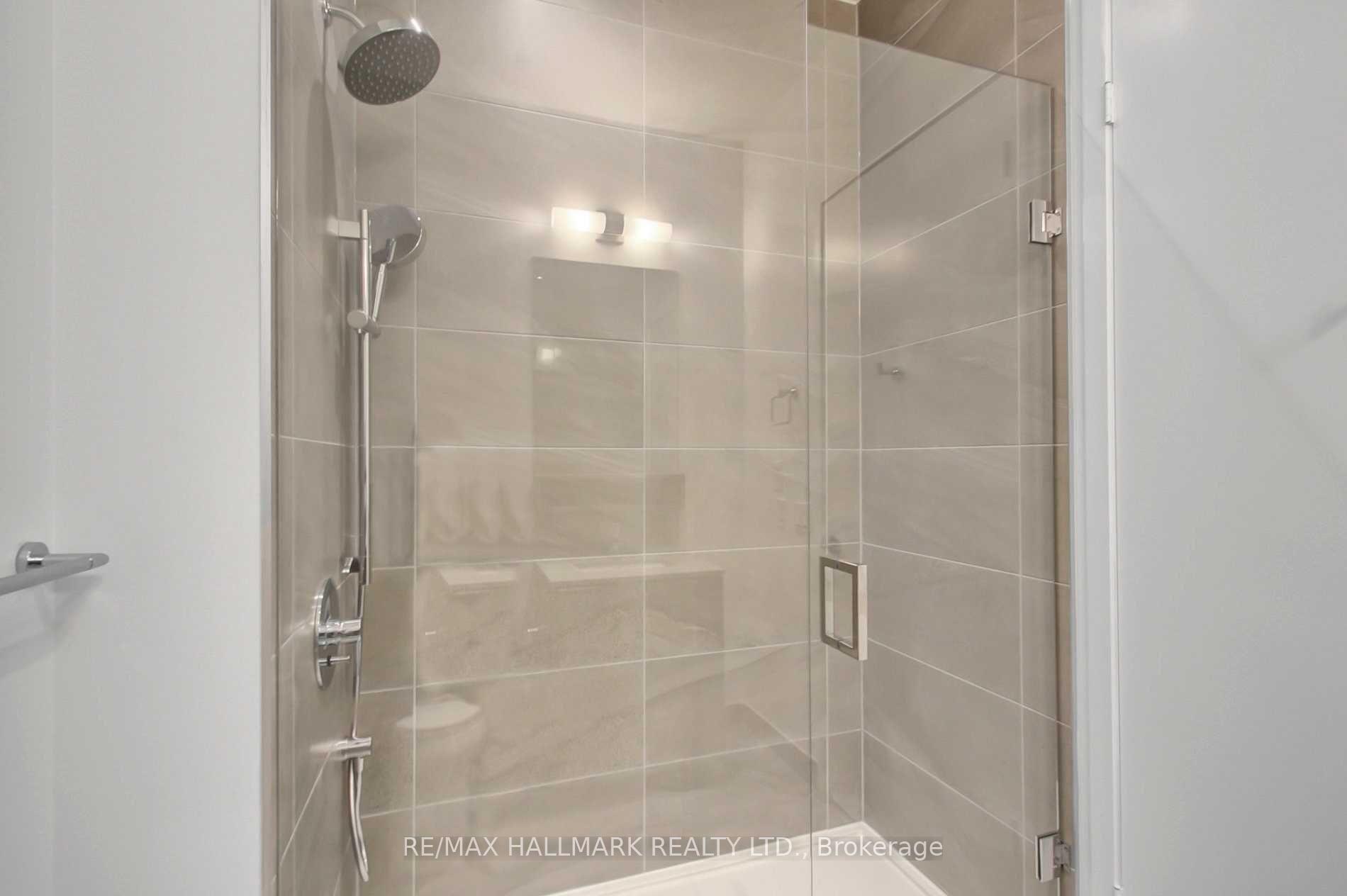 3 Bedrooms Condo at 898 Portage, Vaughan For sale