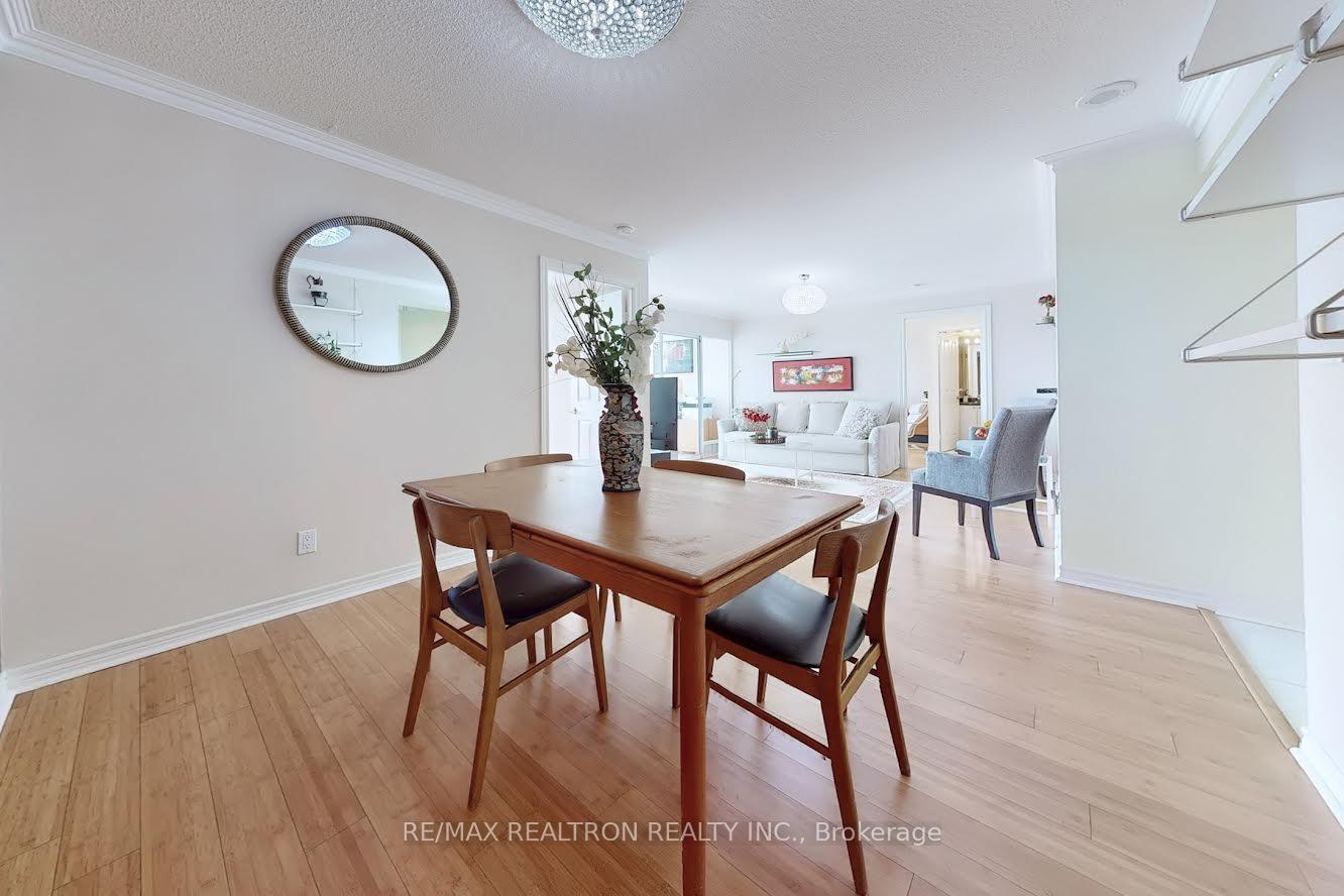 3 Bedrooms Condo at 68 Corporate, Toronto For sale