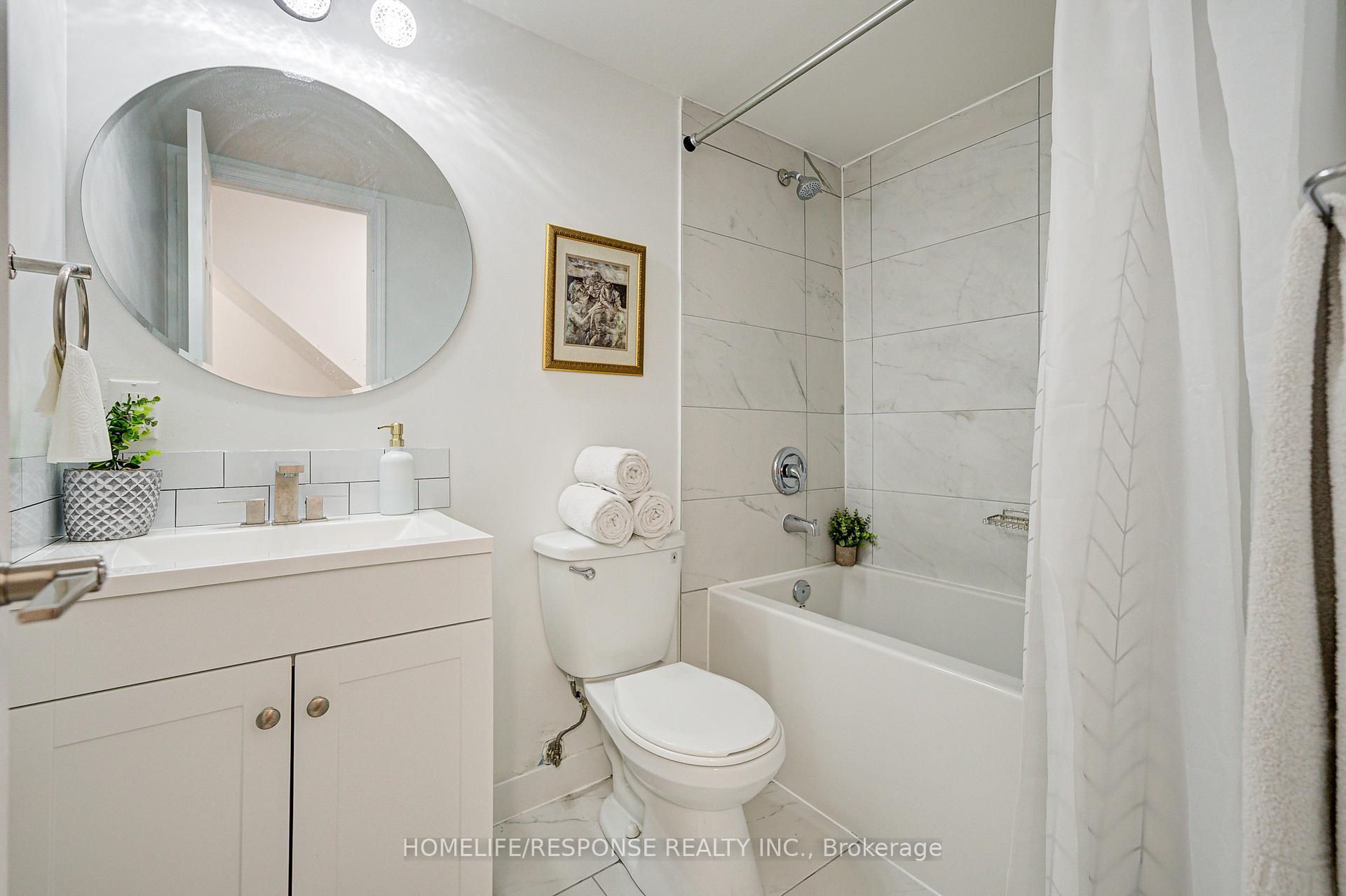 3 Bedrooms Condo at 35 Elsie, Toronto For sale