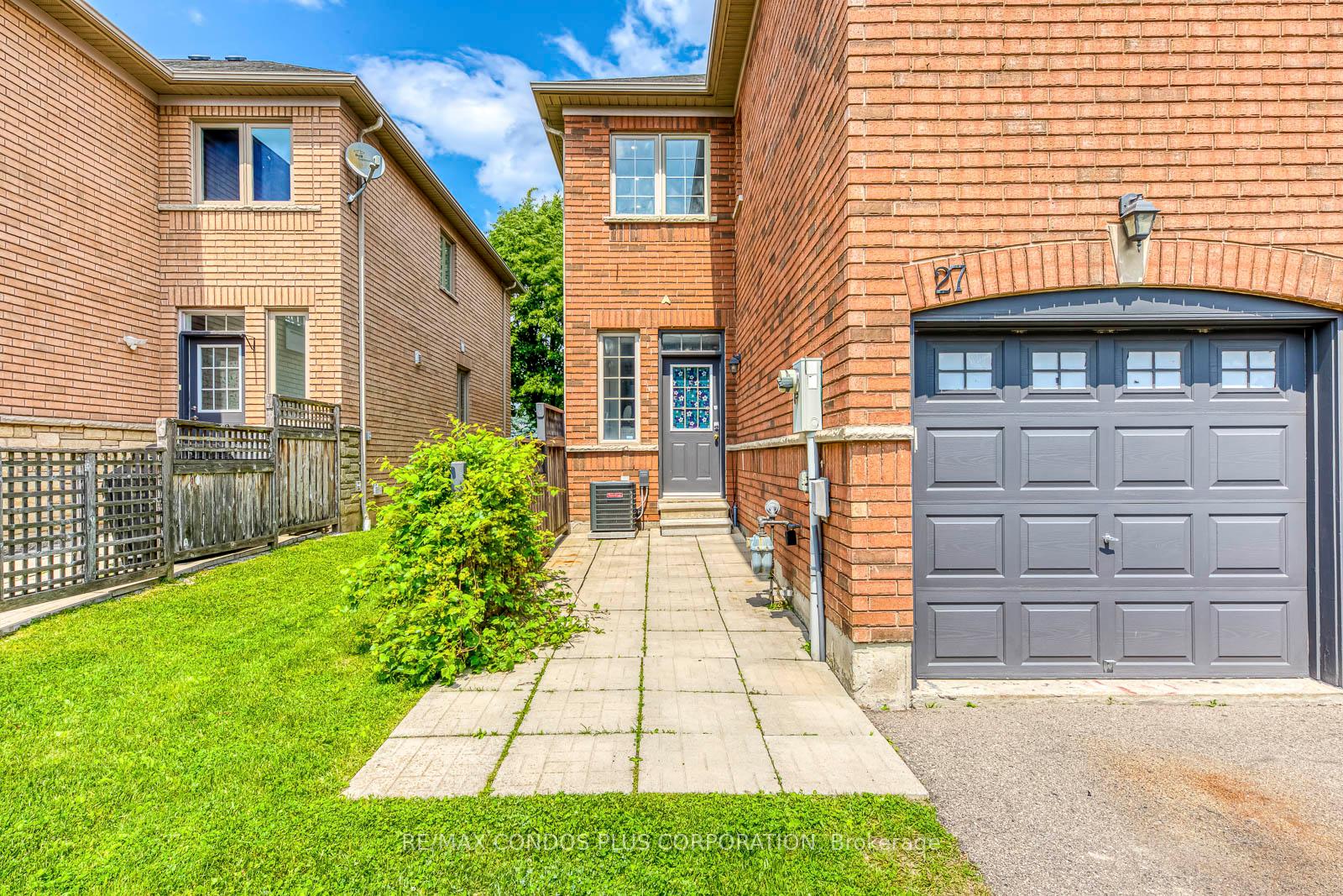 5 Bedrooms Condo at 1015 Galesway, Mississauga For sale