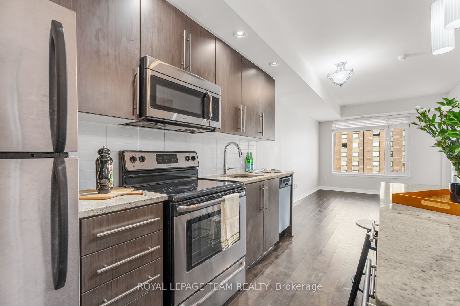 238 Besserer Street, #711