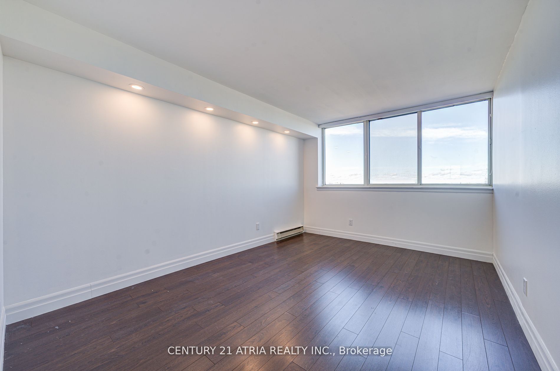 1360 Rathburn Road E, #1505