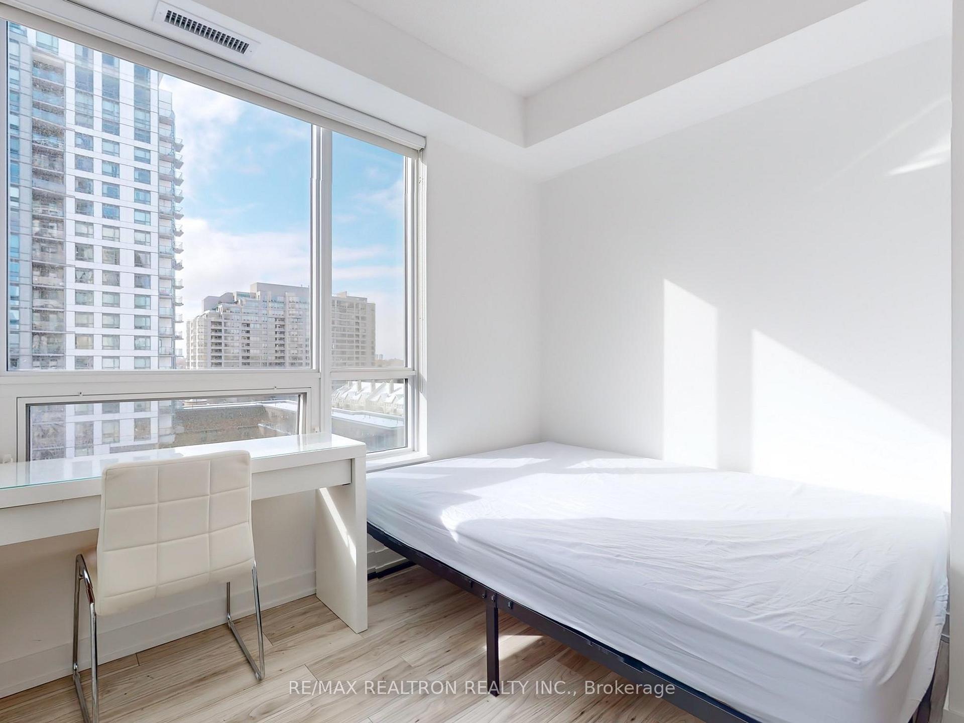 3 Bedrooms Condo at 195 Bonis, Toronto For sale
