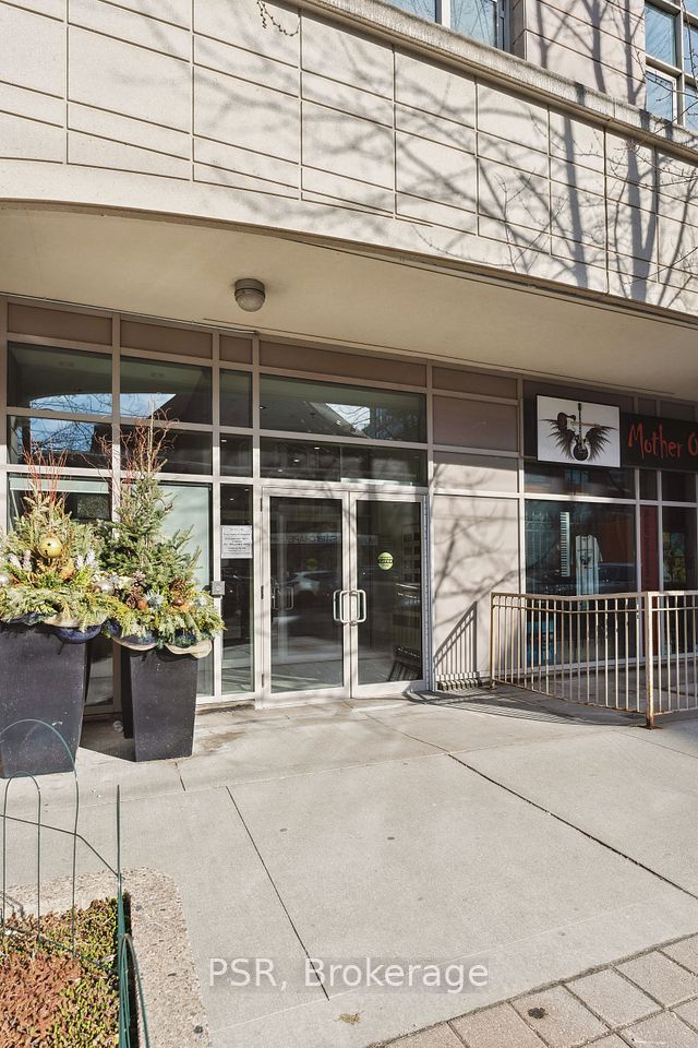 437 Roncesvalles