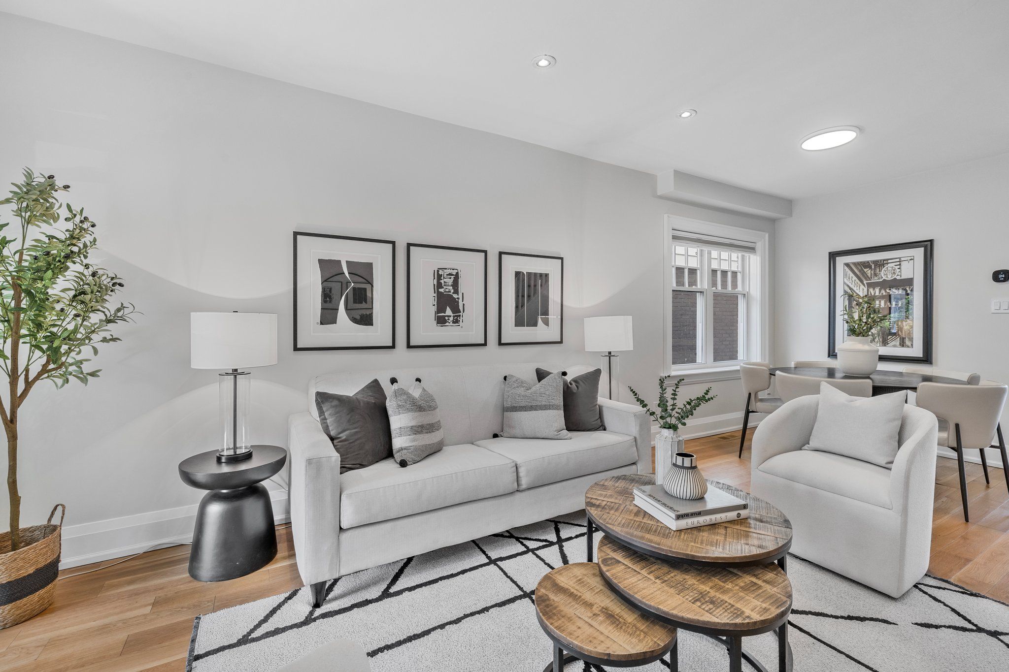 407 Kingswood Road