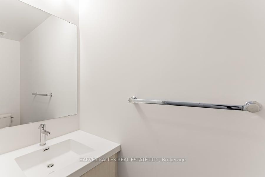 4 Bedrooms Condo at 60 George Butchart, Toronto For sale