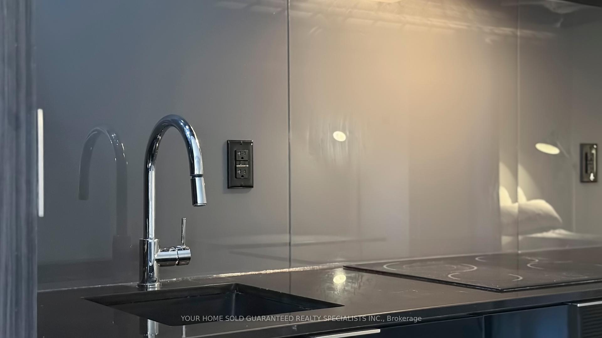 1 Bedroom Condo at 70 Temperance, Toronto For sale