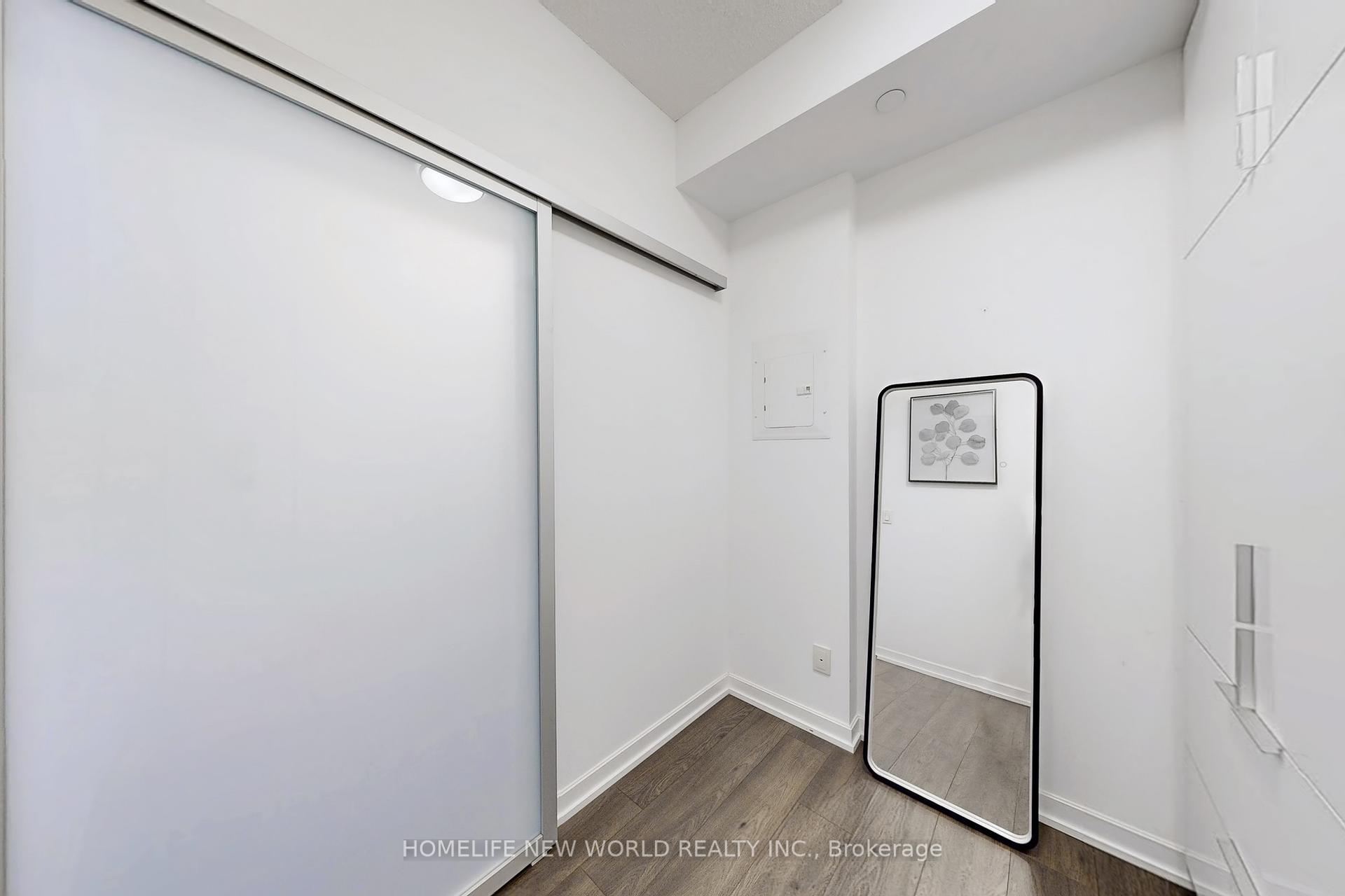 2 Bedrooms Condo at 56 Forest Manor,  Toronto For sale
