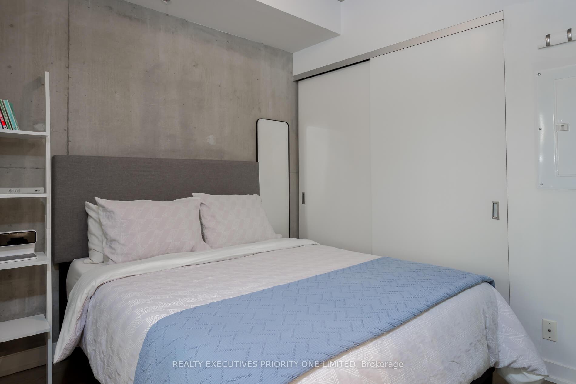 1 Bedroom Condo at 39 Brant, Toronto For sale