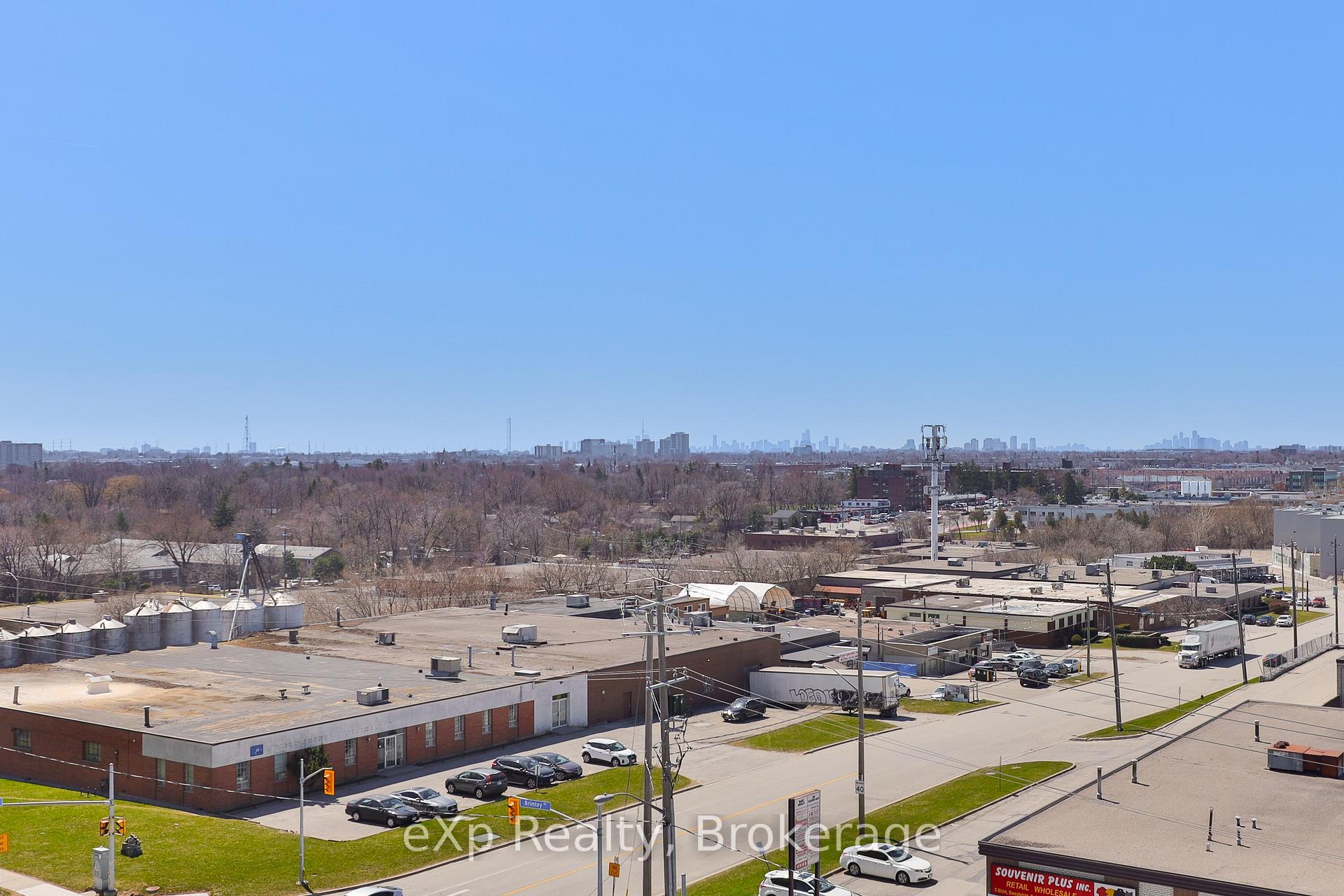 3 Bedrooms Condo at 83 Borough, Toronto For sale