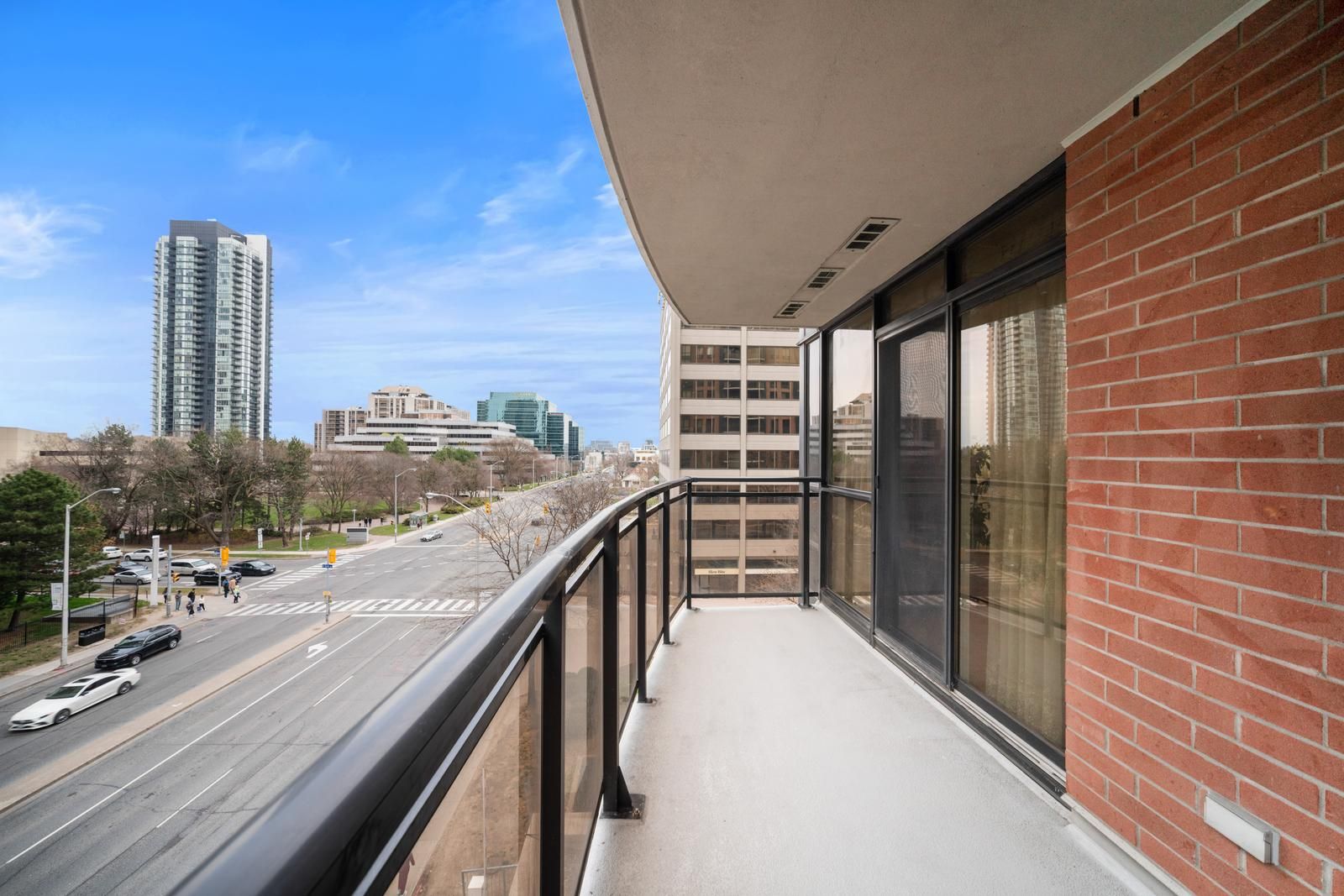 33 Sheppard Avenue E 510