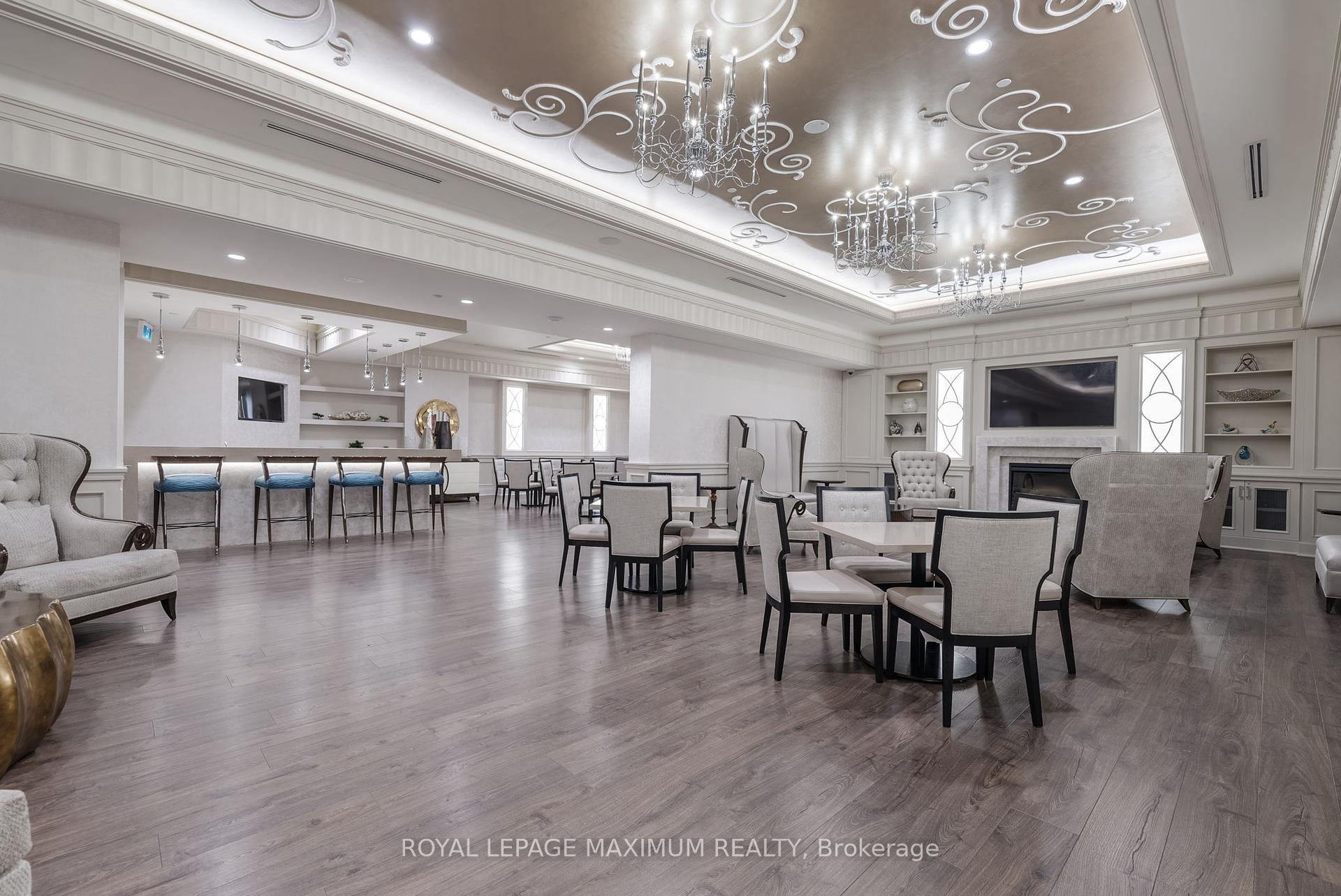 3 Bedrooms Condo at 9075 Jane, Vaughan For sale