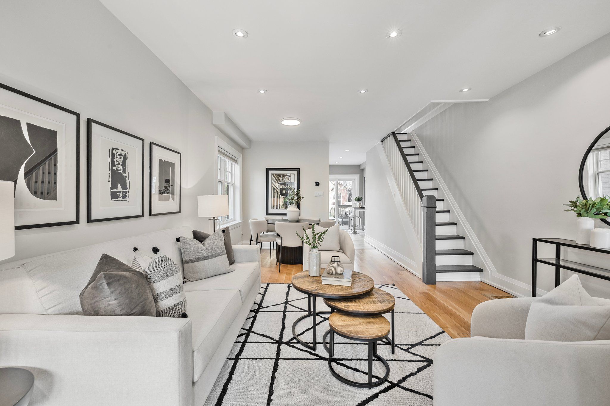 407 Kingswood Road