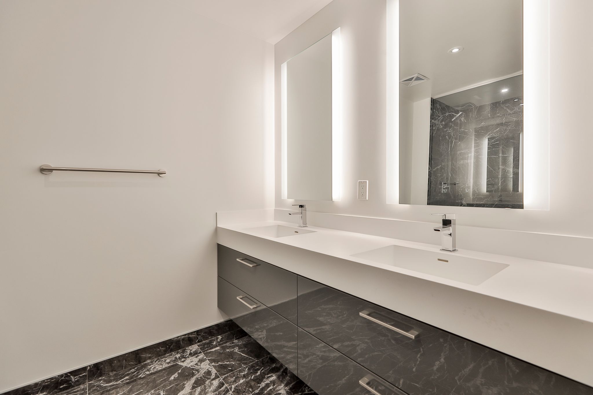 1 Yorkville Avenue 4503