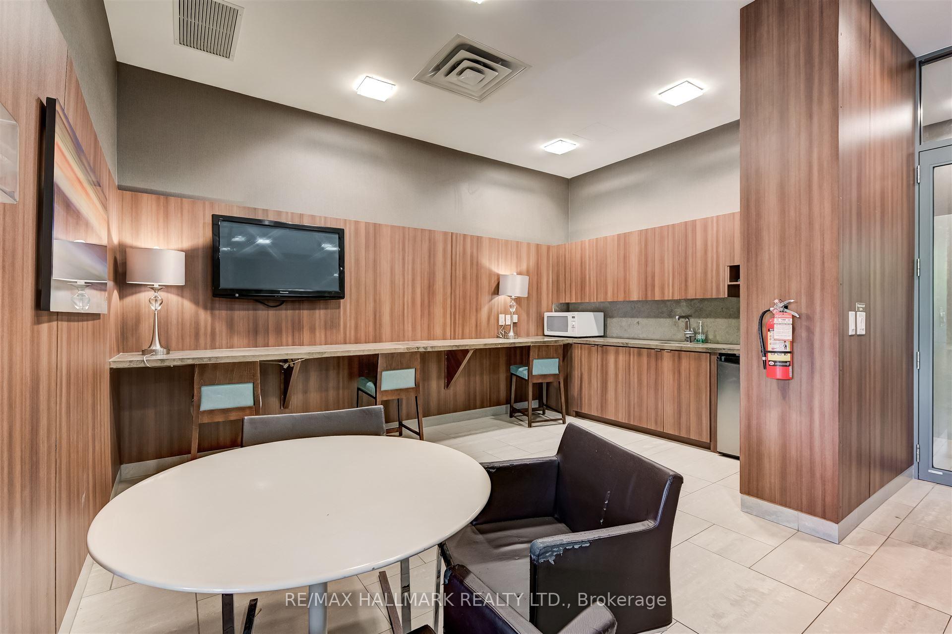 2 Bedrooms Condo at 260 Sackville, Toronto For sale