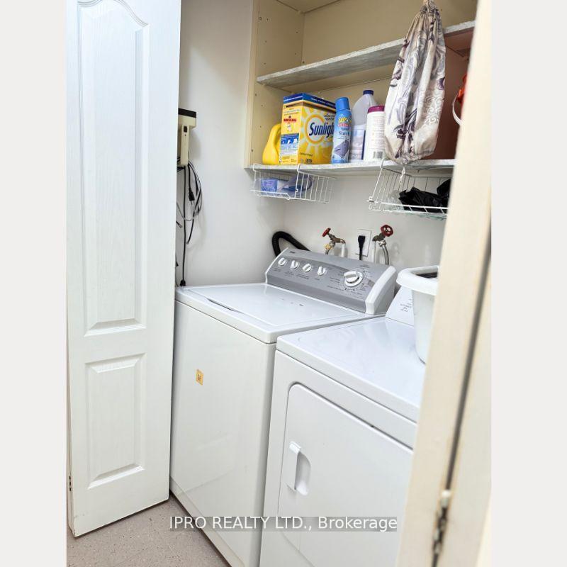 2 Bedrooms Condo at 65 Southport, Toronto For sale