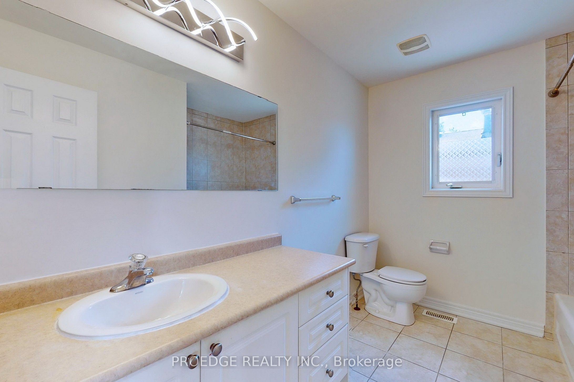 26 Aylesworth Avenue