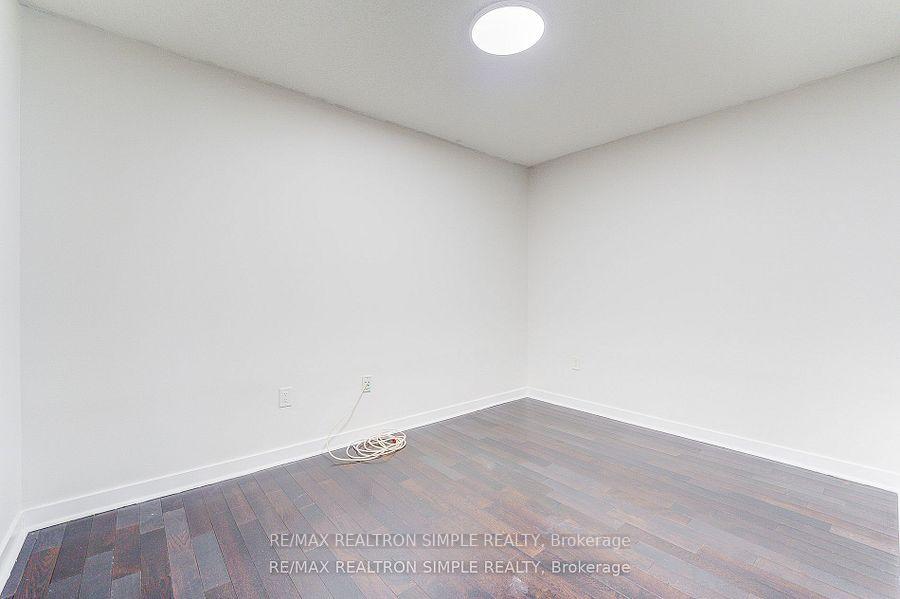 2 Bedrooms Condo at 15 Brunel, Toronto For sale