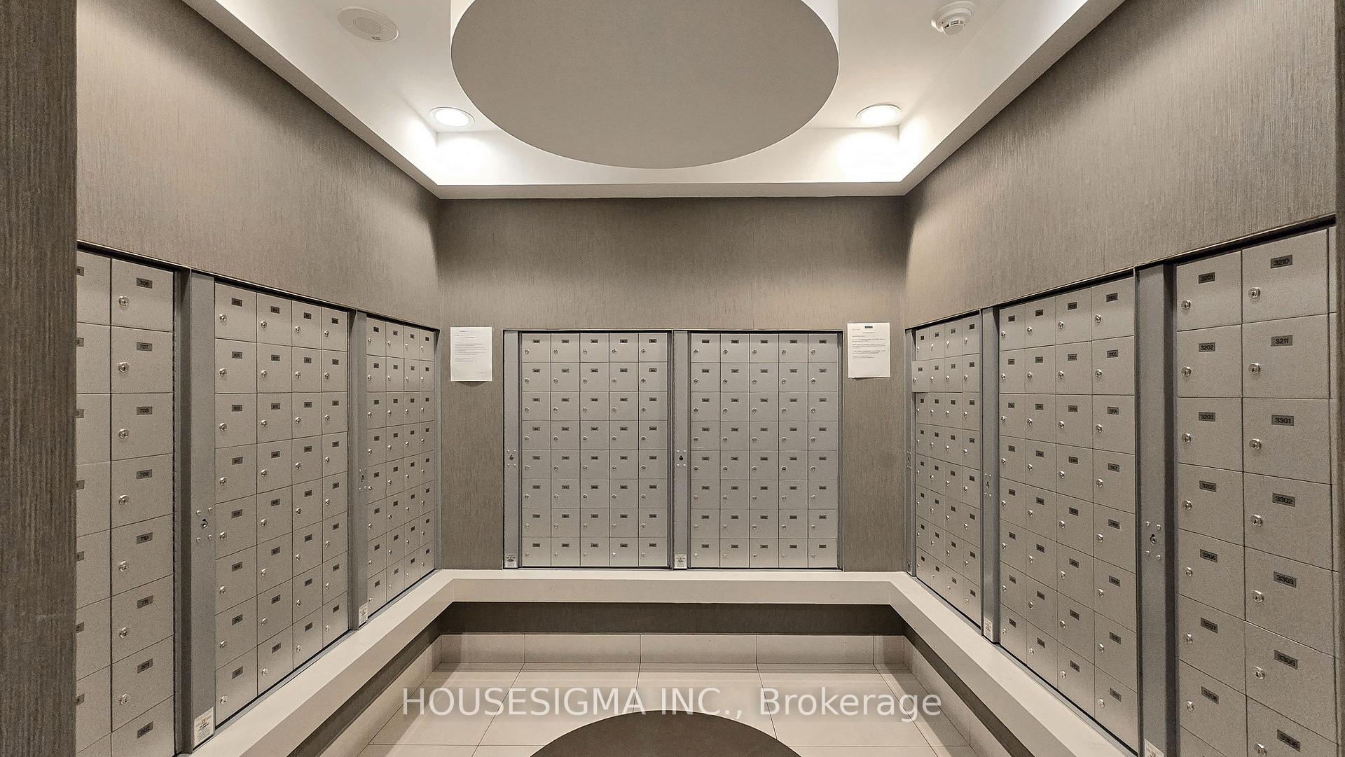 2 Bedrooms Condo at 190 Borough,  Toronto For sale
