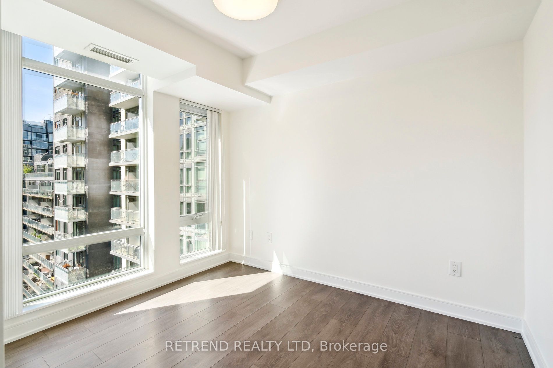 525 Adelaide Street W, #1116