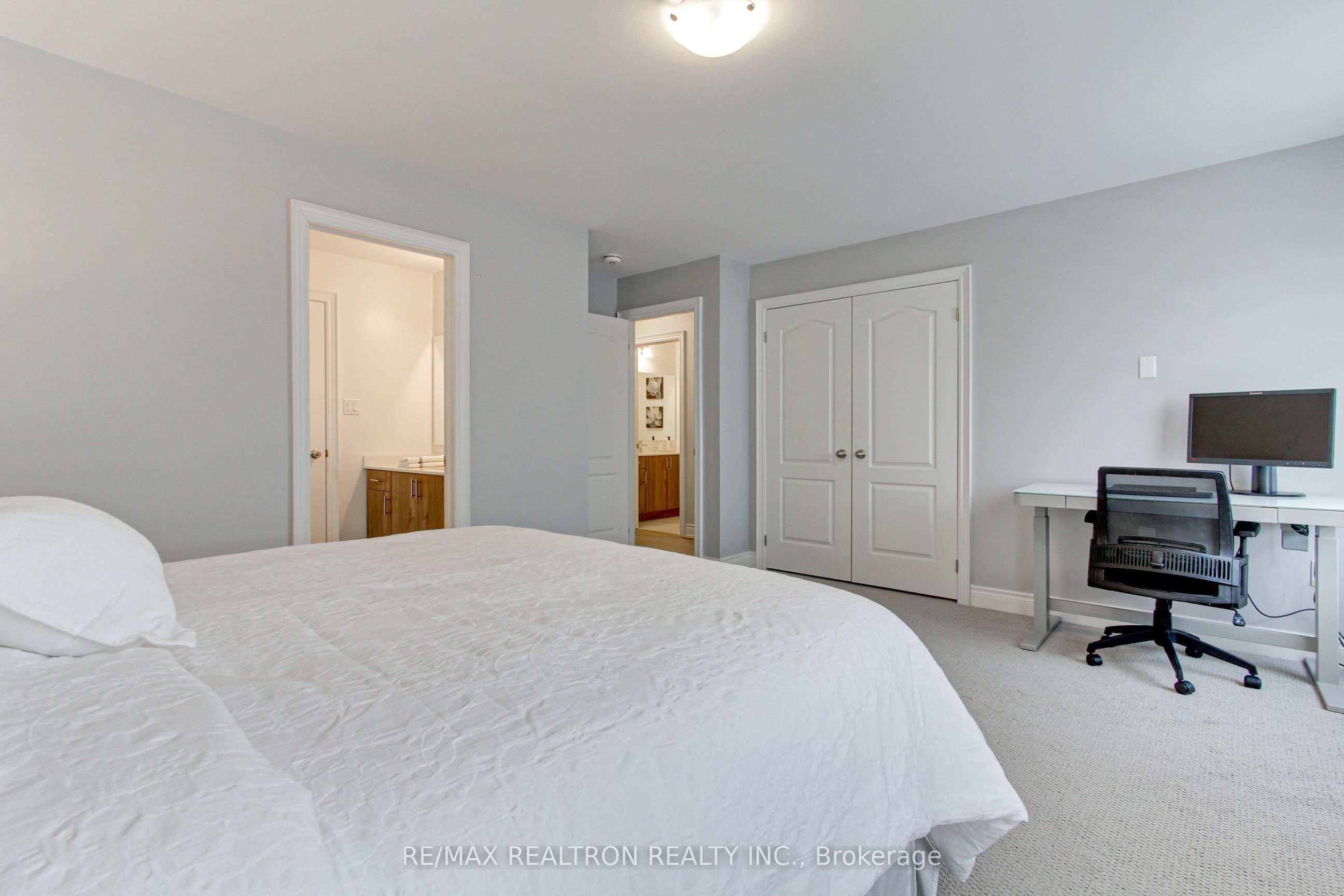 11 Beebalm Lane