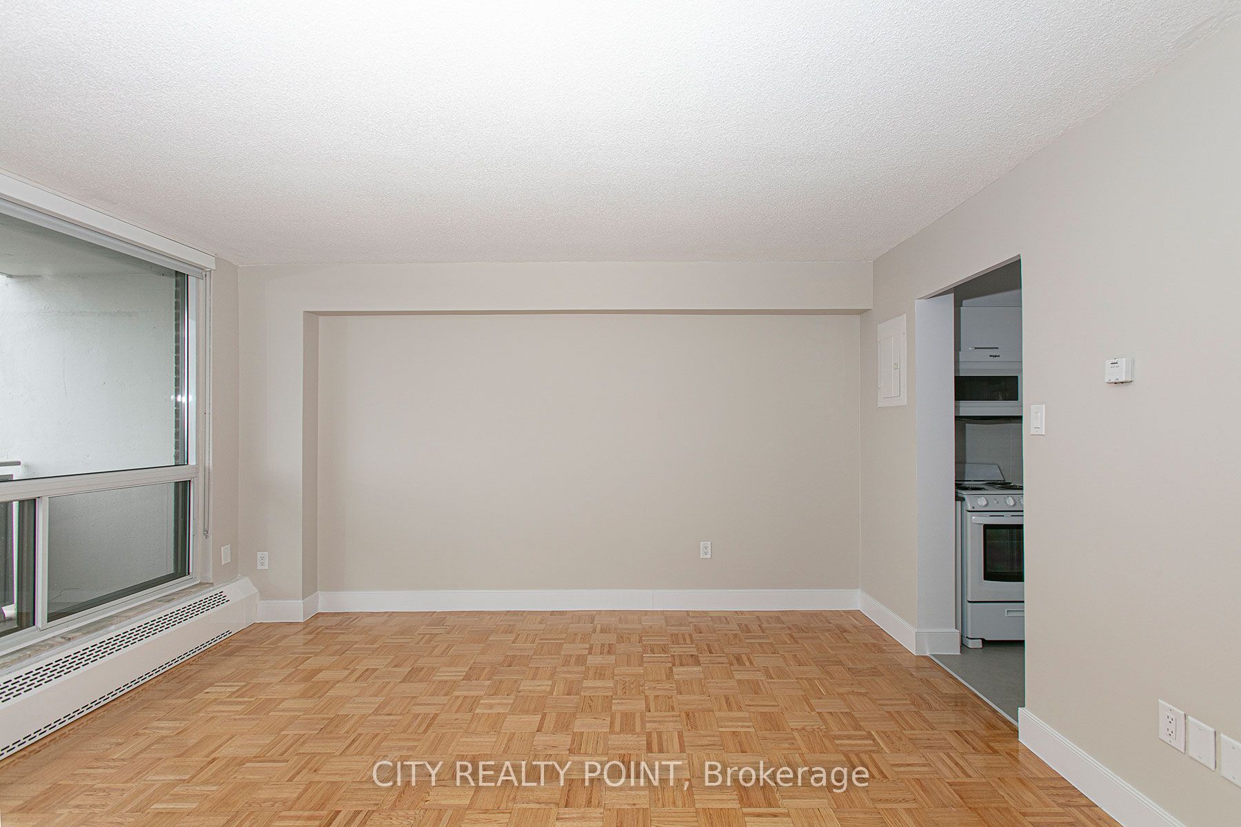 666 Spadina Avenue, #215