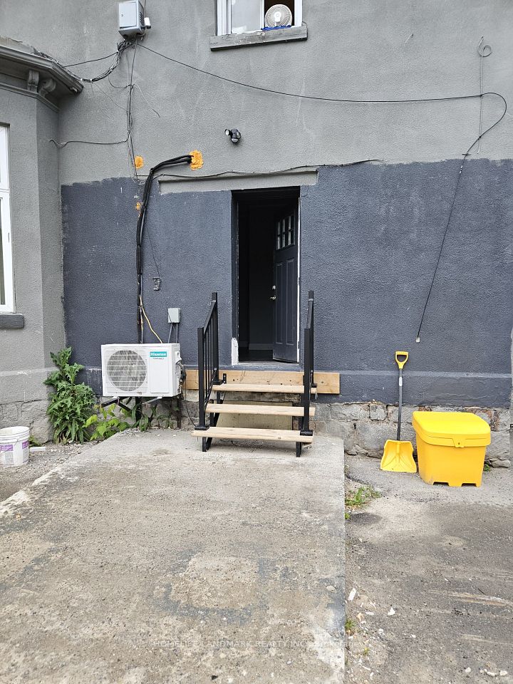 451 Simcoe