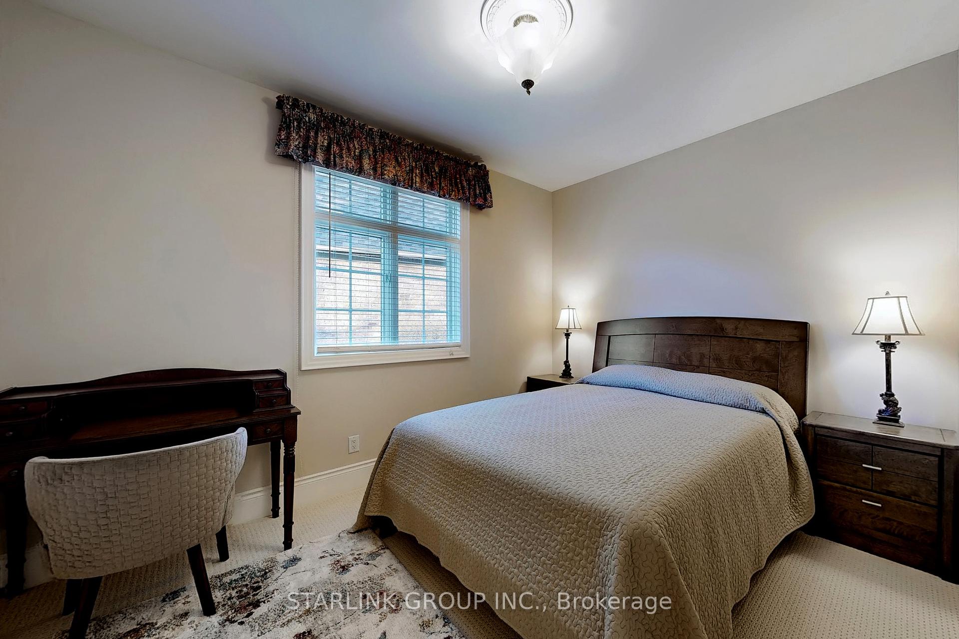 6 Bedrooms Condo at 729 Hidden Grove,  Mississauga For sale