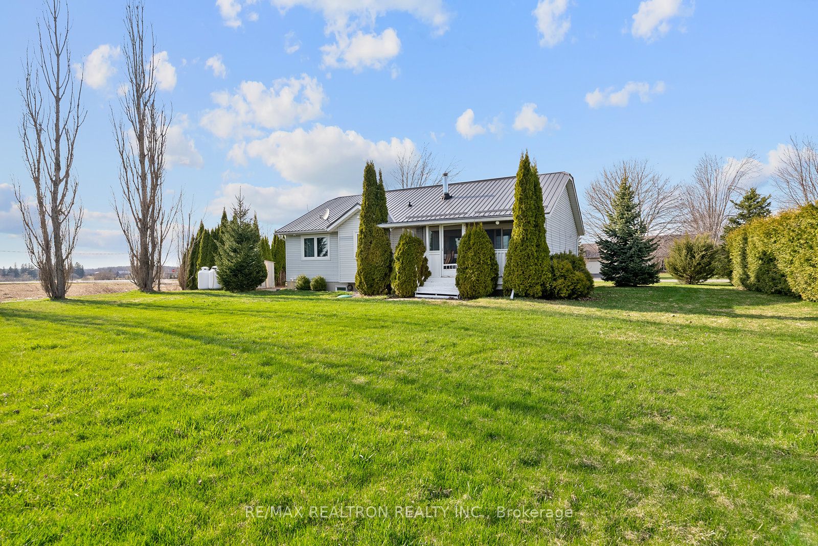 6 Hallett Crescent