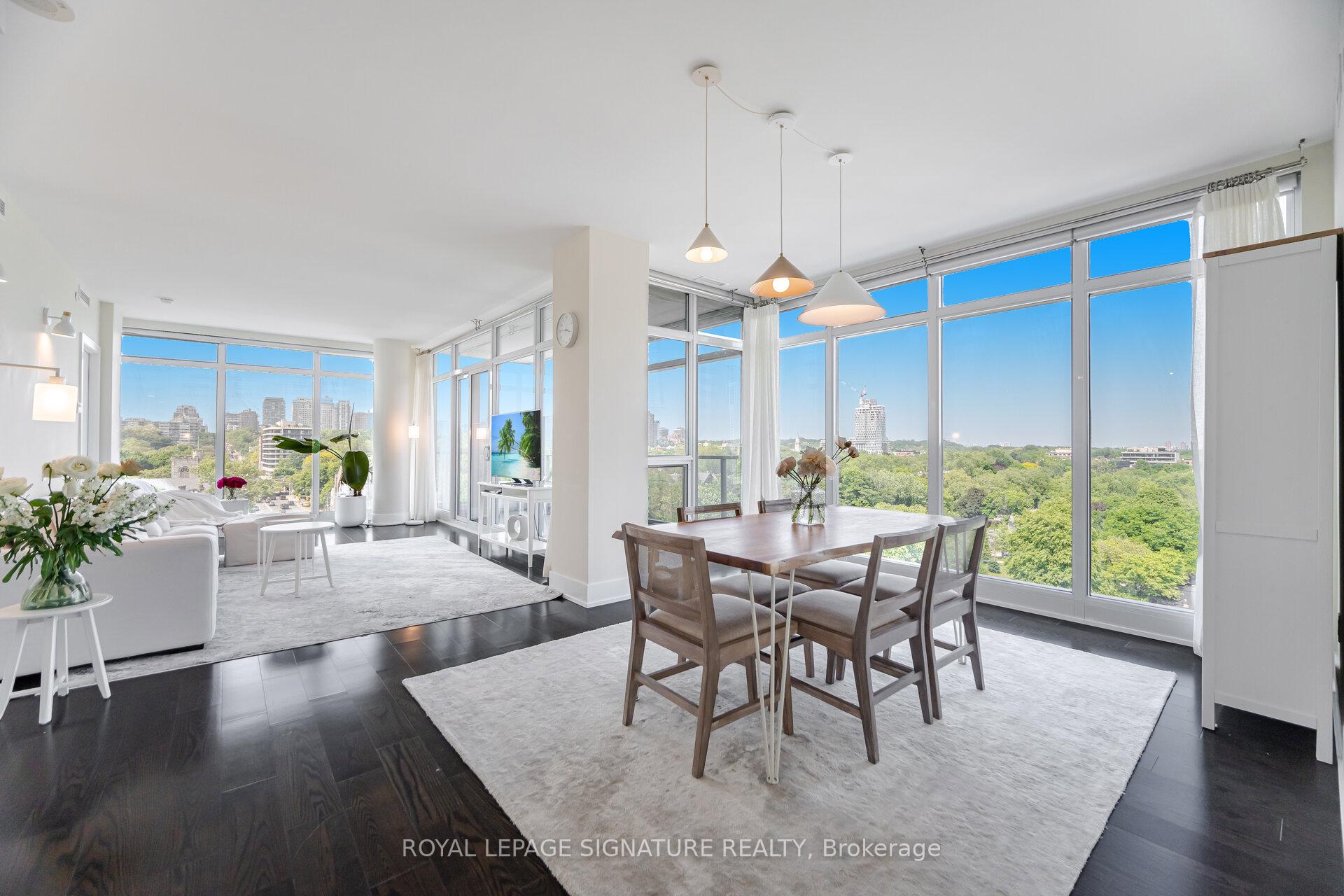 2 Bedrooms Condo at 170 Avenue, Toronto For sale
