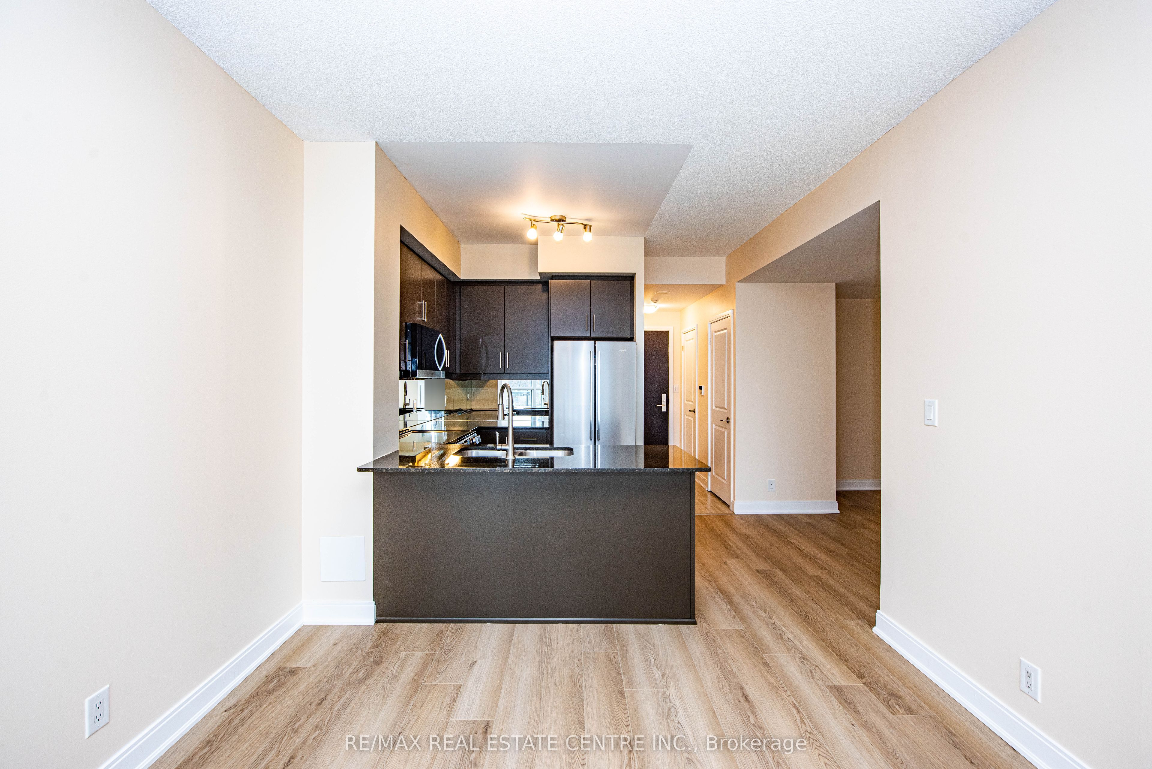 50 Absolute Avenue, #303
