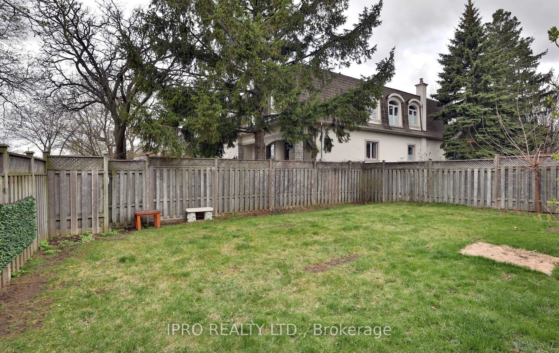 3614 Holden Crescent