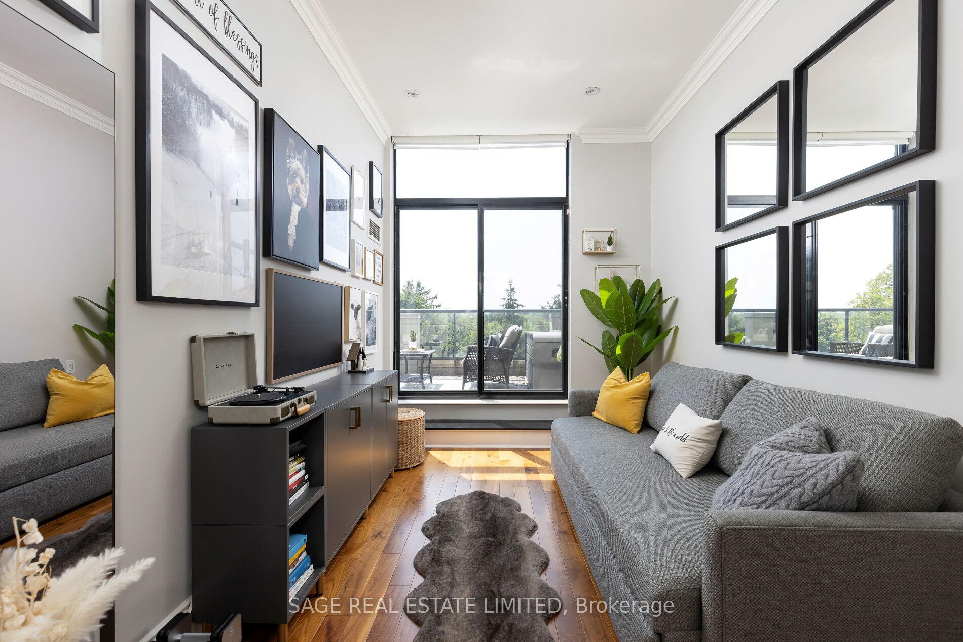 2 Bedrooms Condo at 25 Earlington, Toronto For sale