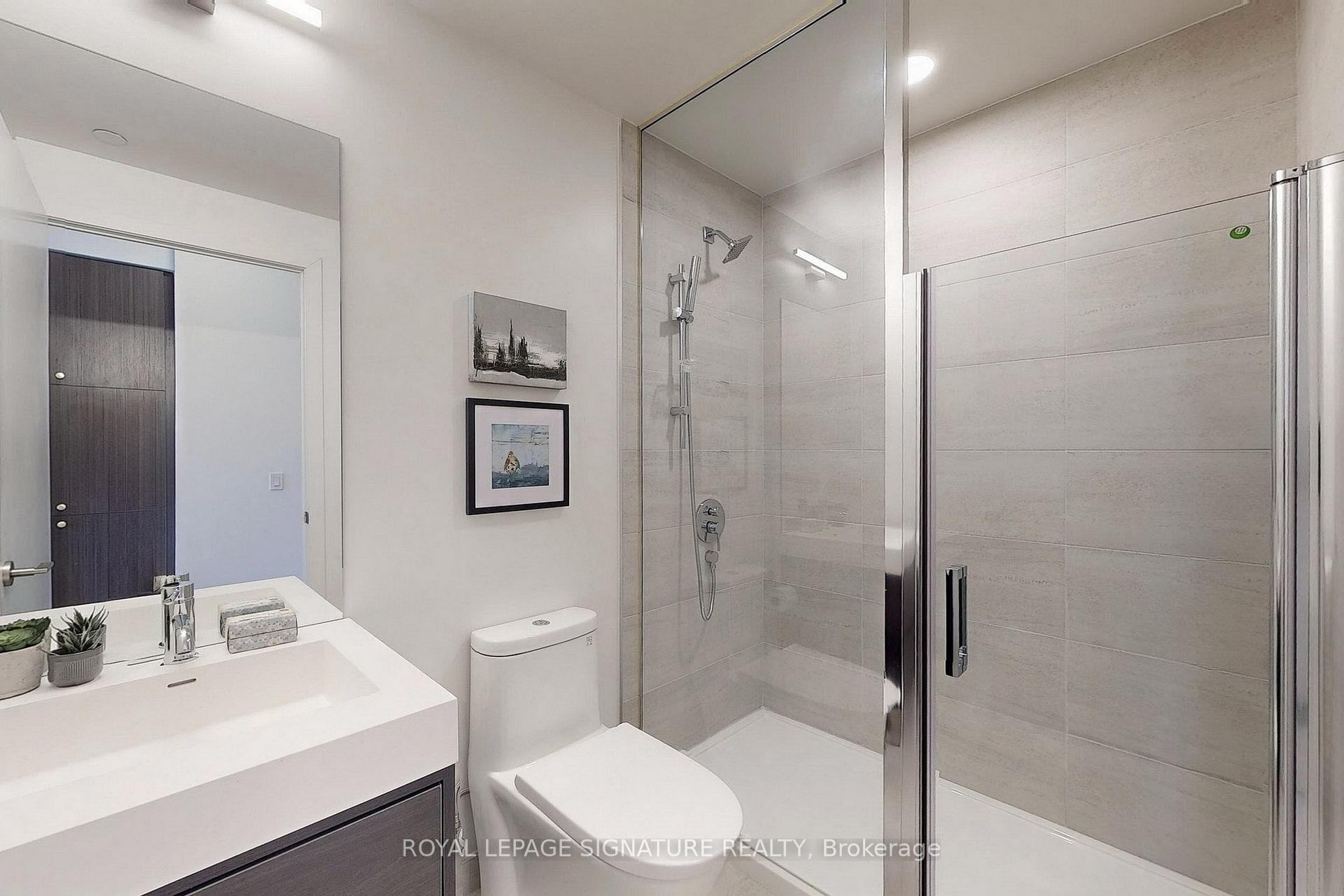 2 Bedrooms Condo at 9 Tecumseth, Toronto For sale
