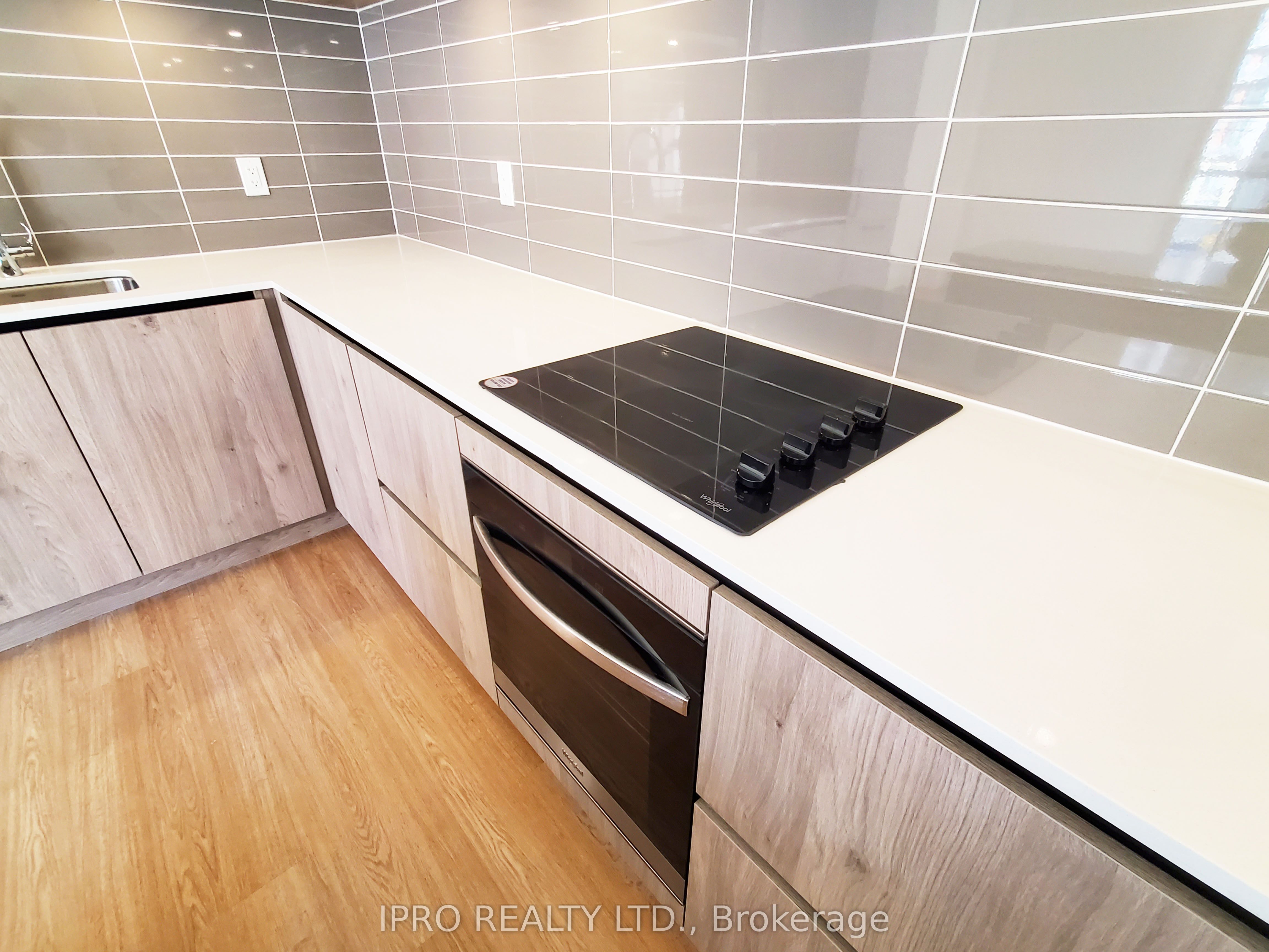 15 David Eyer Road, #1411